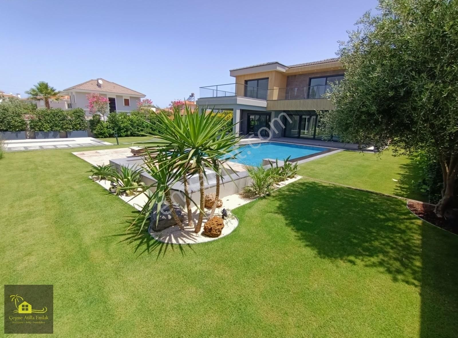 Çeşme Ilıca Mağmurbaba'da Tam Müstakil Malikhane - Görsel 20