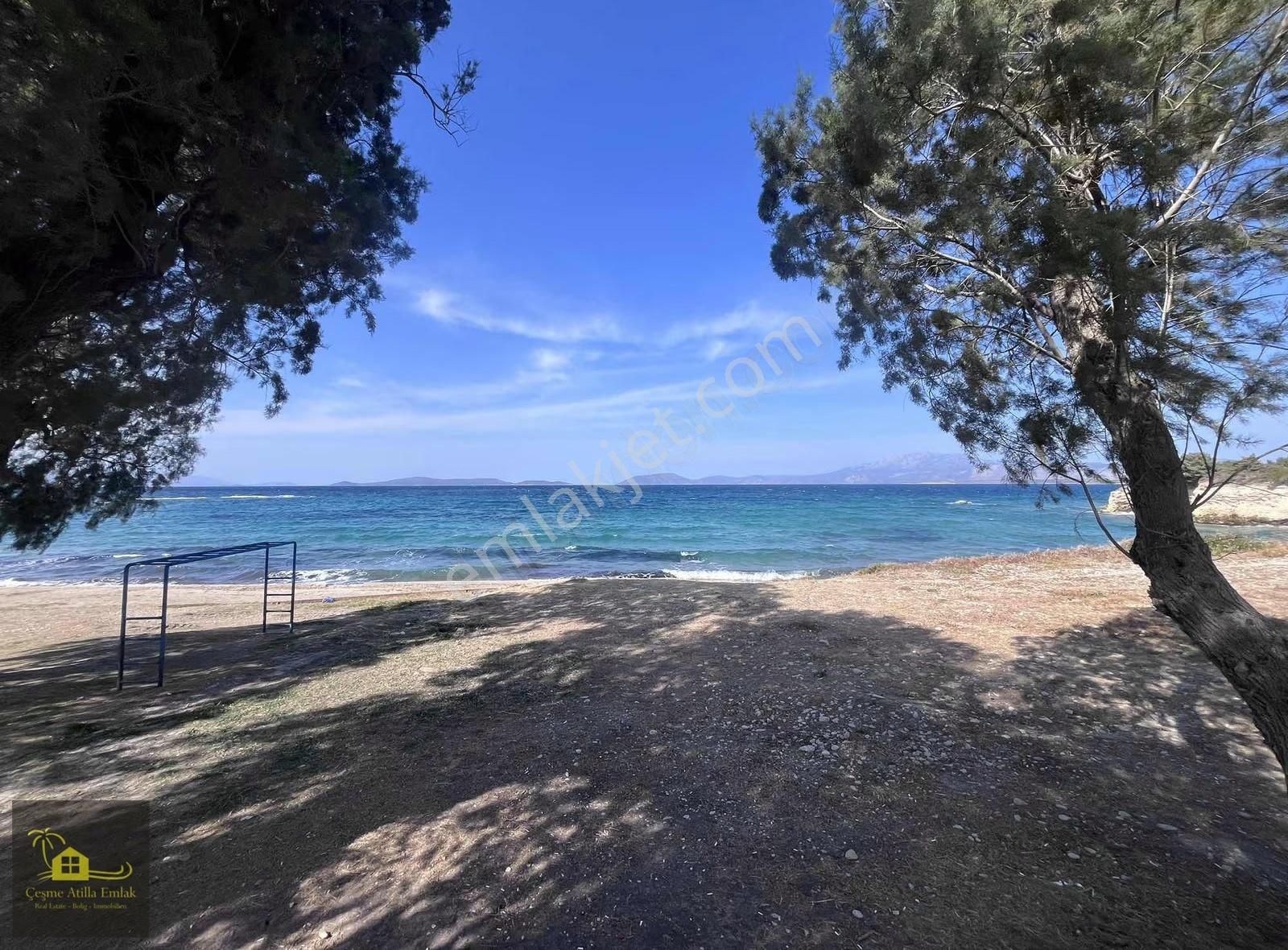 Çeşme'de Günübirlik İmarlı Denize Sıfır Arsa - Görsel 2