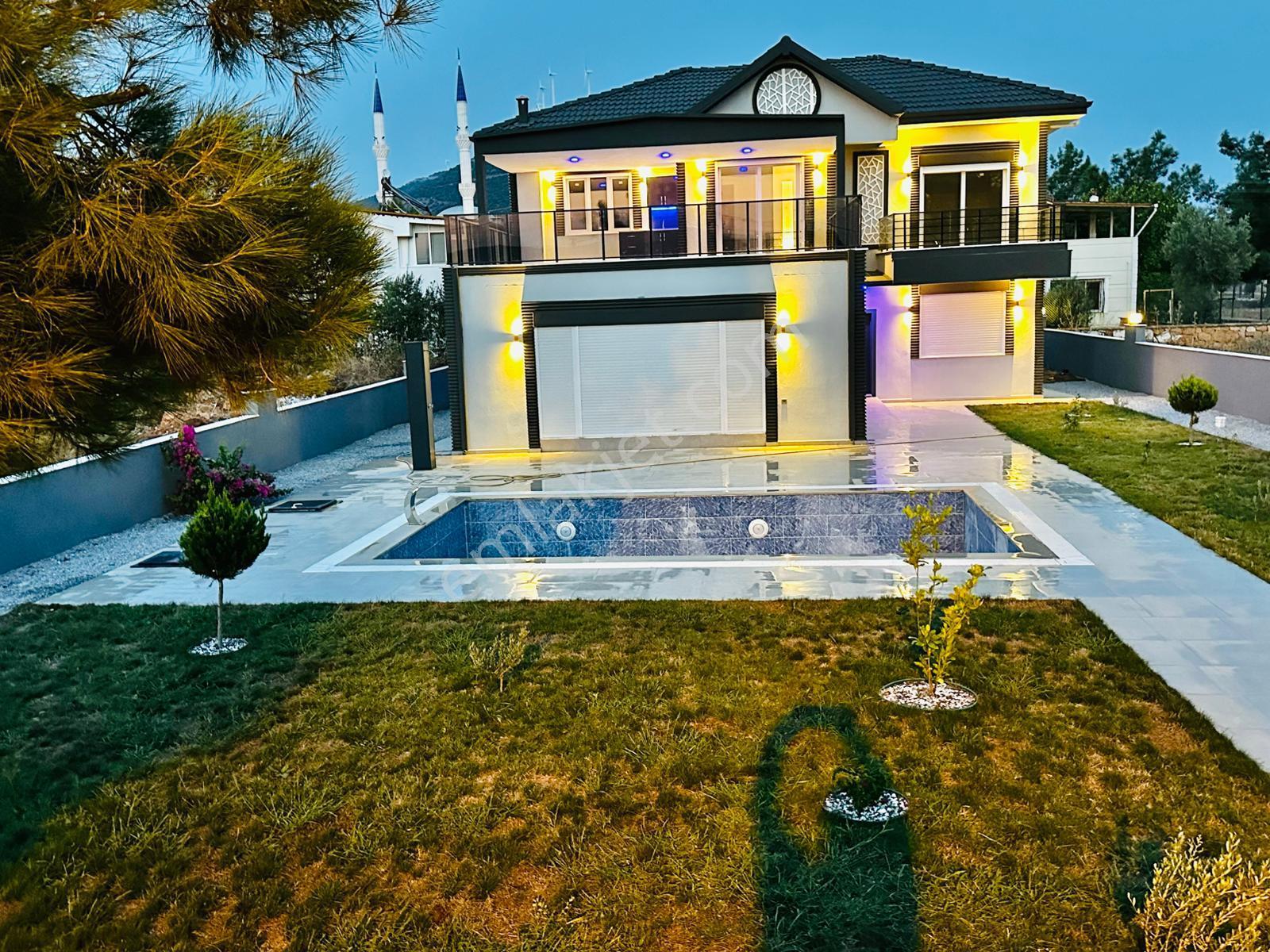 Didim Yeşiltepede Merkezi Konumda 700 M2 Arsa İçinde 4+1 Lüks Villa - Görsel 17
