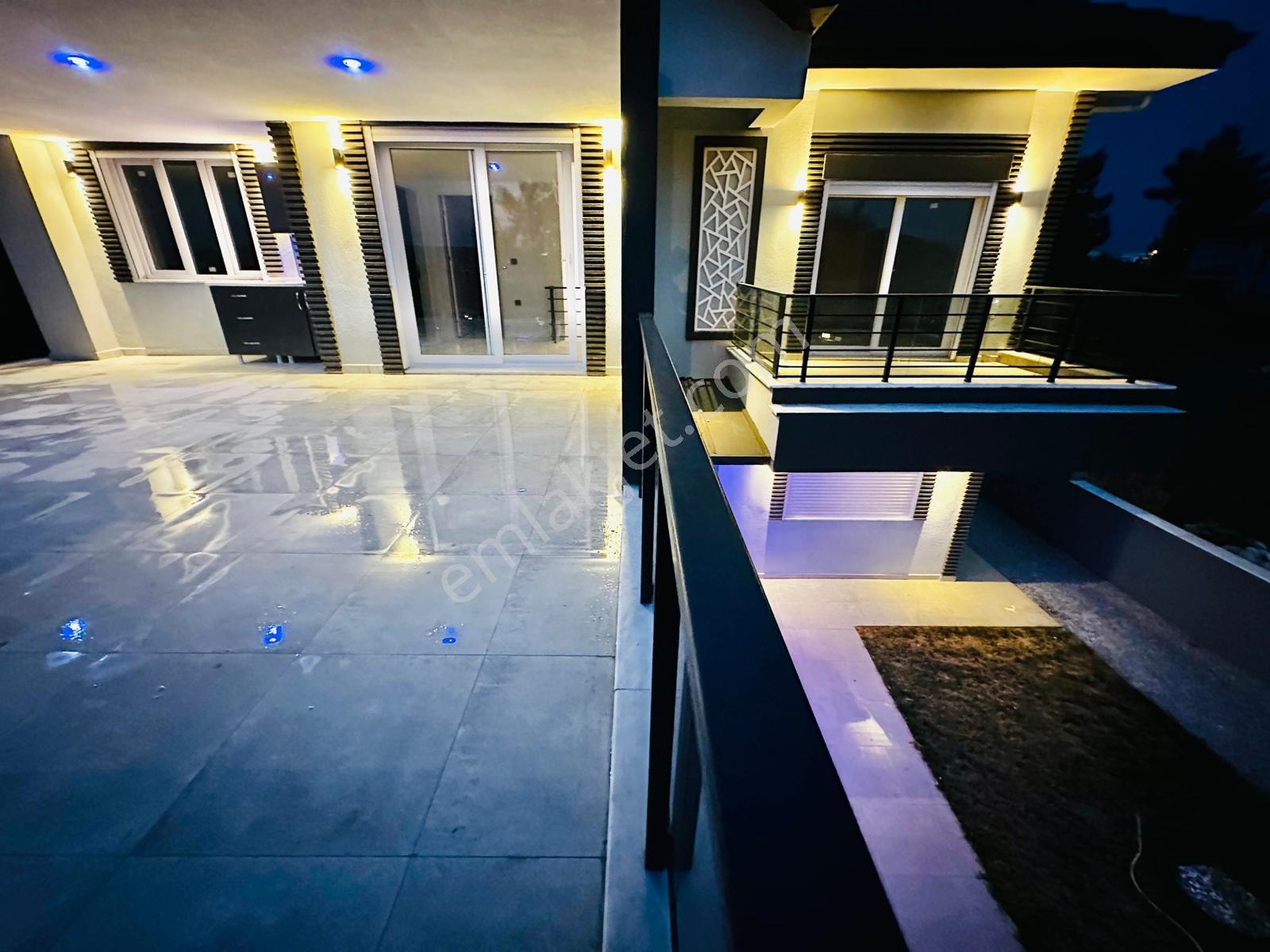 Didim Yeşiltepede Merkezi Konumda 700 M2 Arsa İçinde 4+1 Lüks Villa - Görsel 11