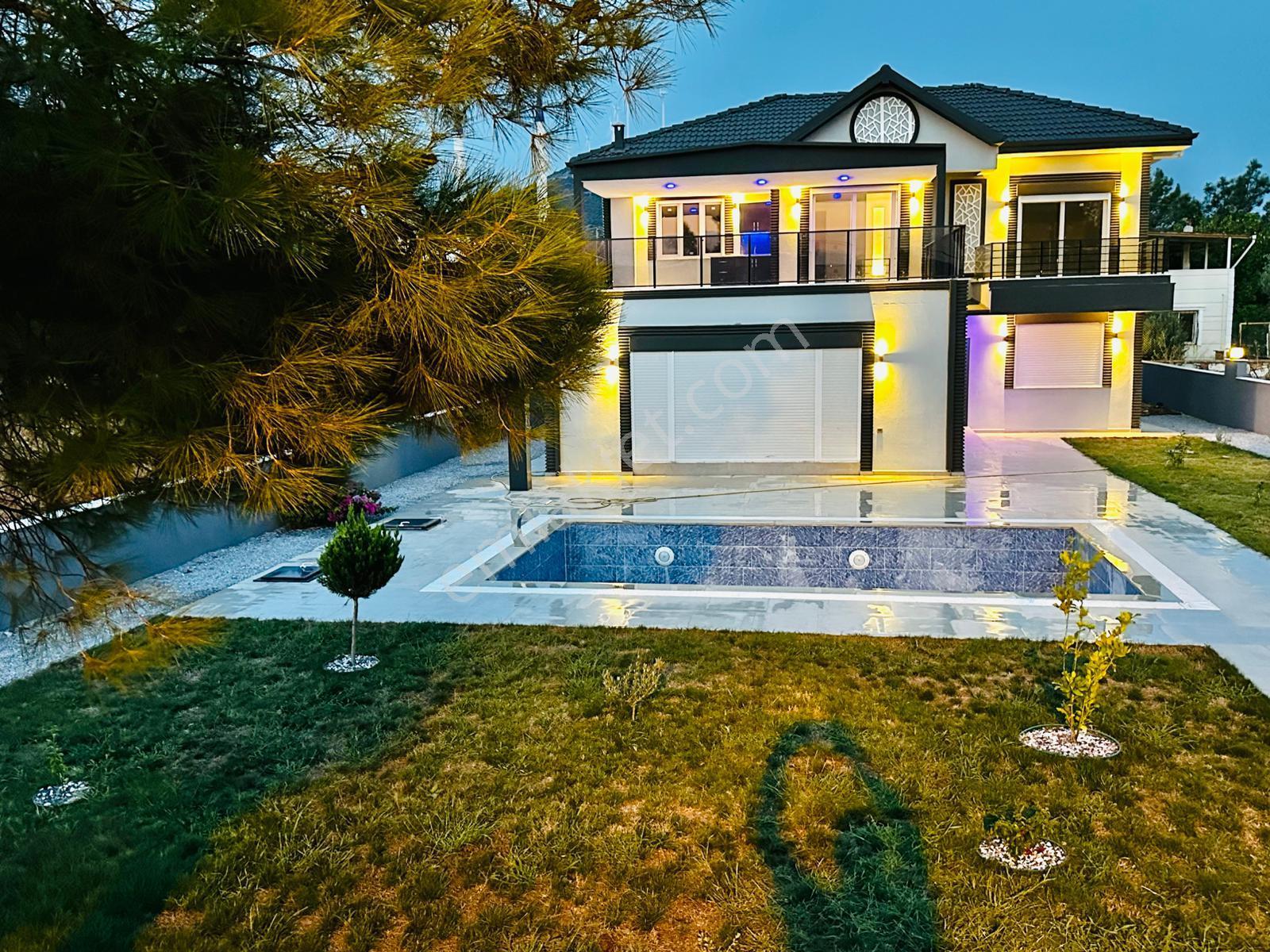 Didim Yeşiltepede Merkezi Konumda 700 M2 Arsa İçinde 4+1 Lüks Villa - Görsel 35