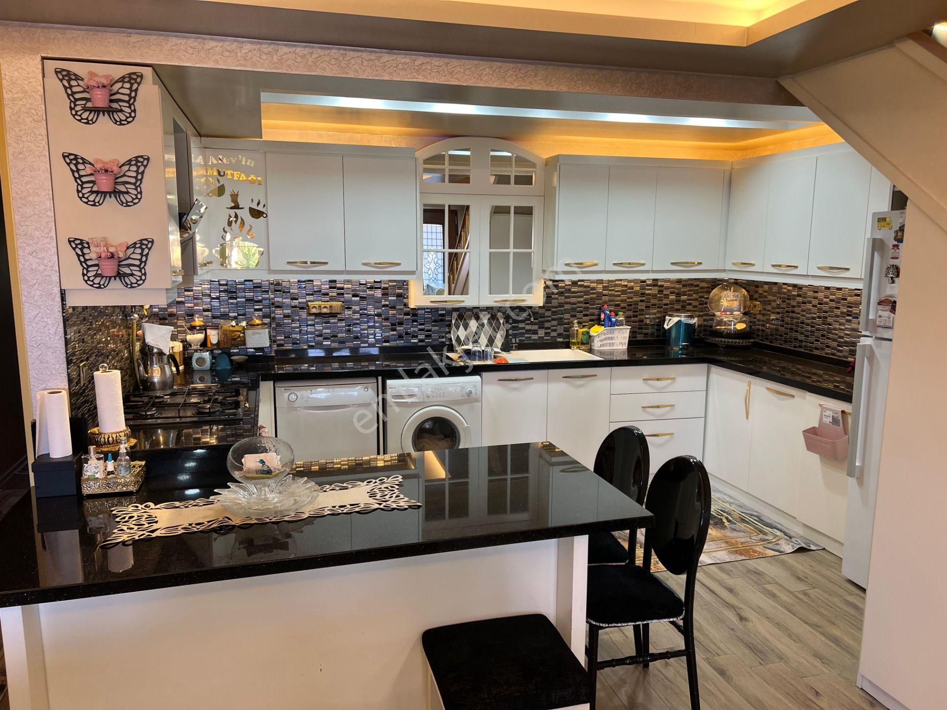 Urla Atatürk Mah.de Giriş Kat 2 Yatak Odalı Satılık Müstakil Ev - Görsel 7