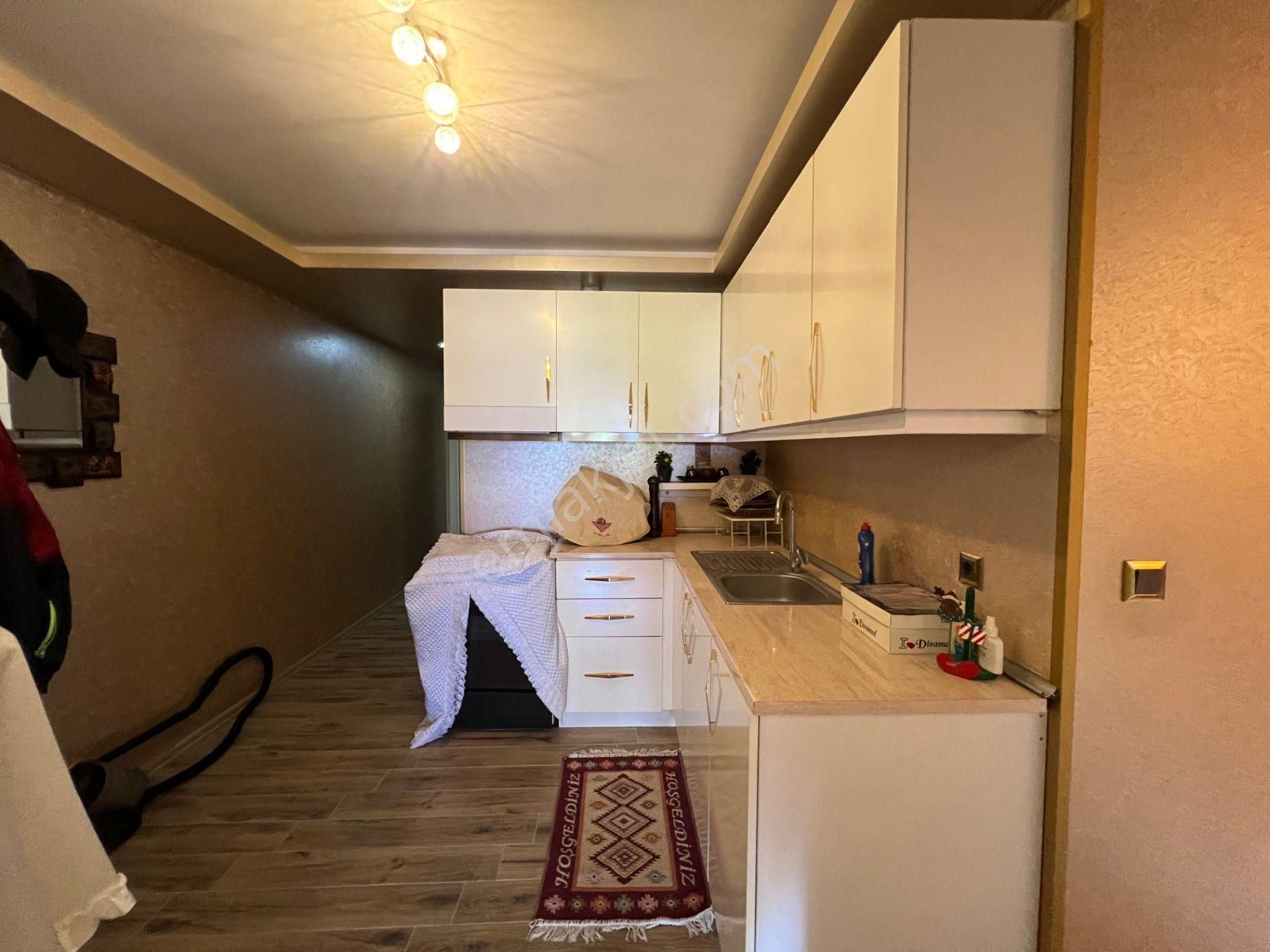 Urla Atatürk Mah.de Giriş Kat 2 Yatak Odalı Satılık Müstakil Ev - Görsel 8