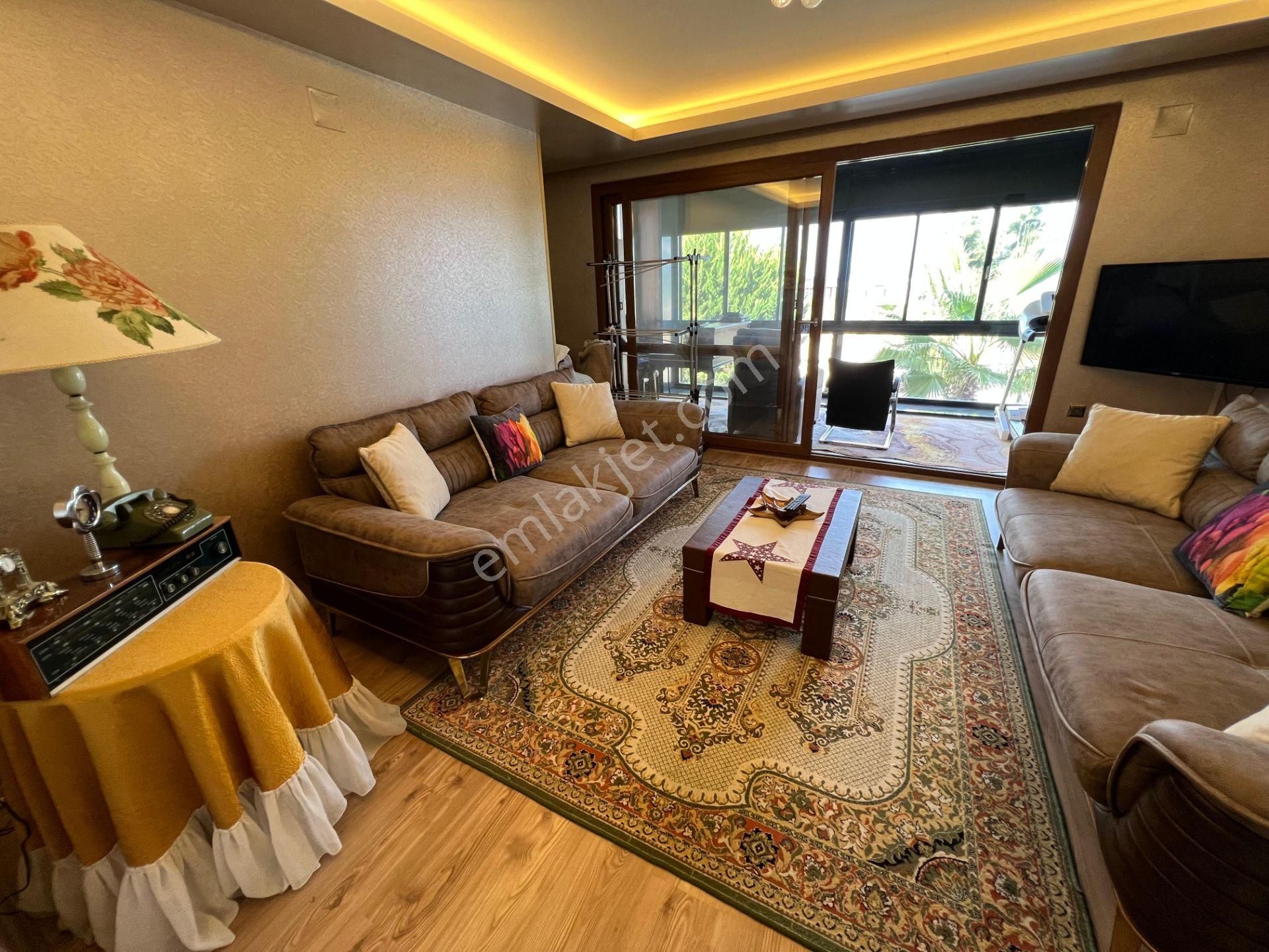 Urla Atatürk Mah.de Giriş Kat 2 Yatak Odalı Satılık Müstakil Ev - Görsel 12