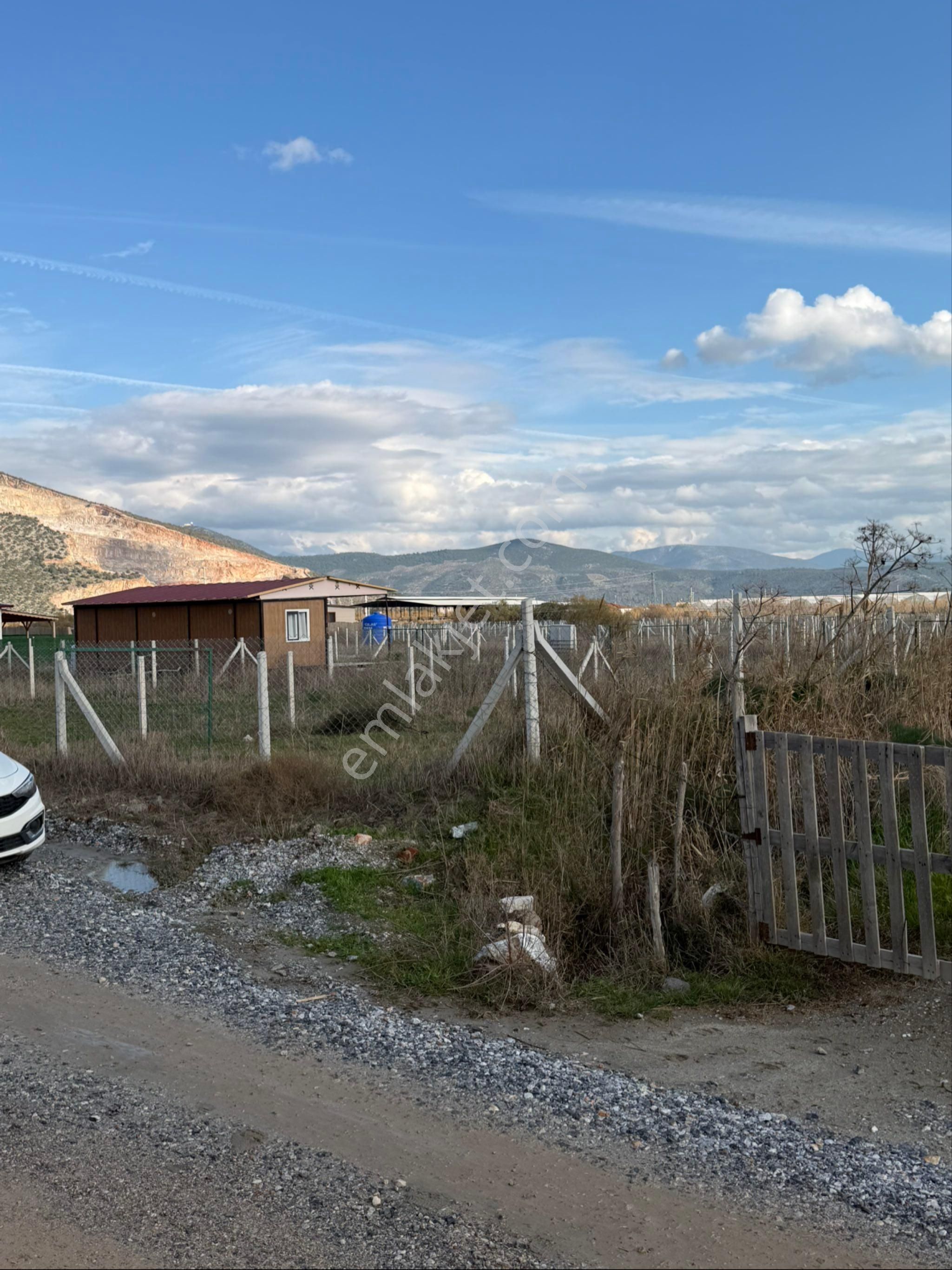 Muğla Milas Avşar Mah. Depo-havuzlar Bölgesi Yol Cepheli Tarla !!! - Görsel 2