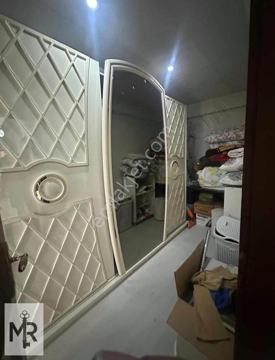 Mr Acabey Emlak'tan Şehrin Göbeğinde Satılık 3+1 Daire