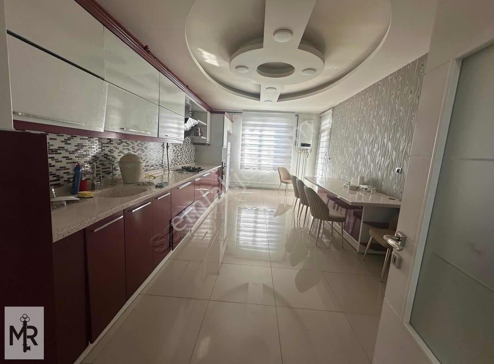 Mr Acabey Den Merkezi Konumda Satılık 4+1 Lüks Eşyalı Daire - Görsel 2