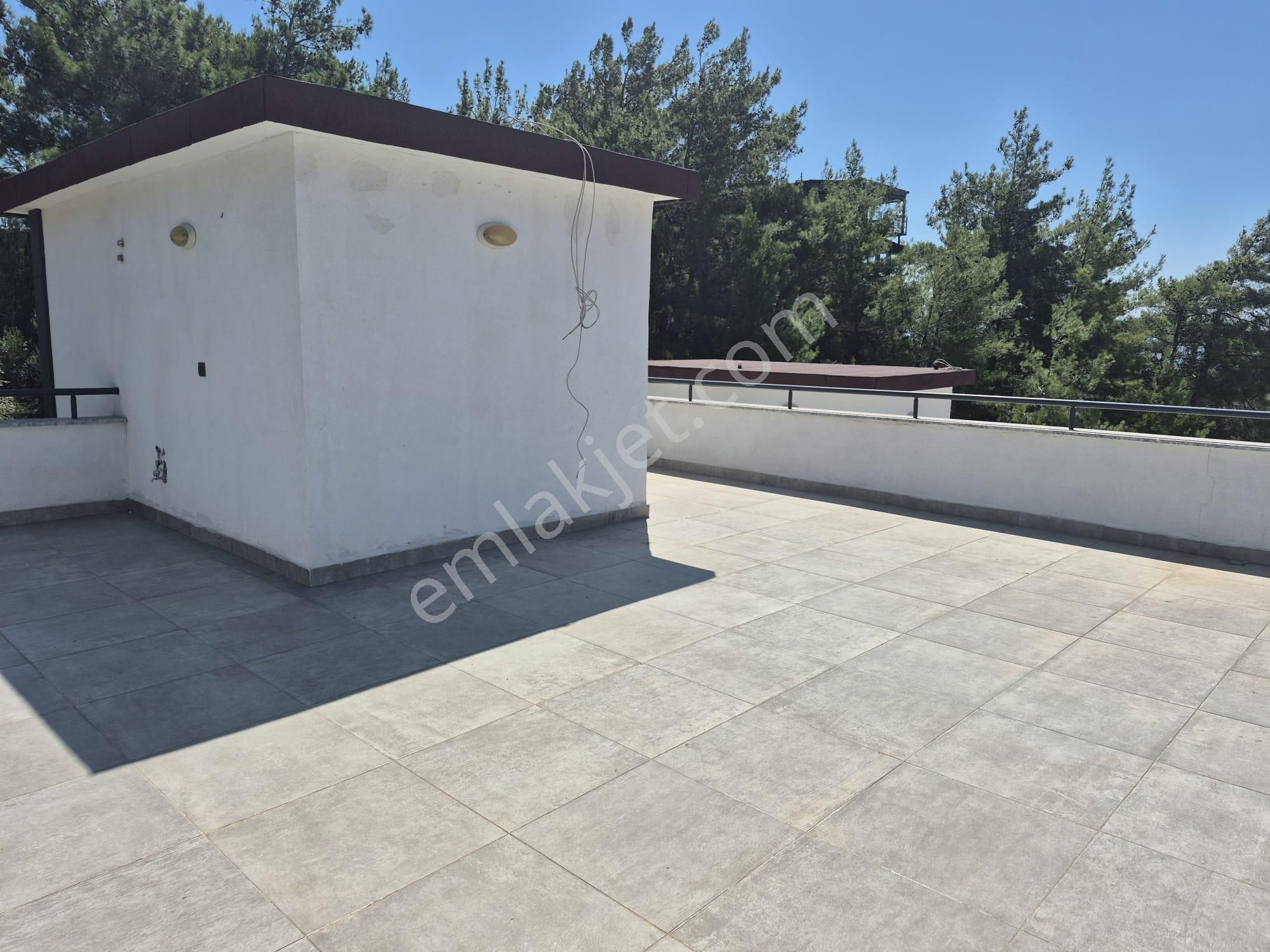 Golden Globy, Edremit Güre'de Körfez Ve Deniz Manzaralı Satılık 4+1 Tripleks İkiz Villa - Görsel 27