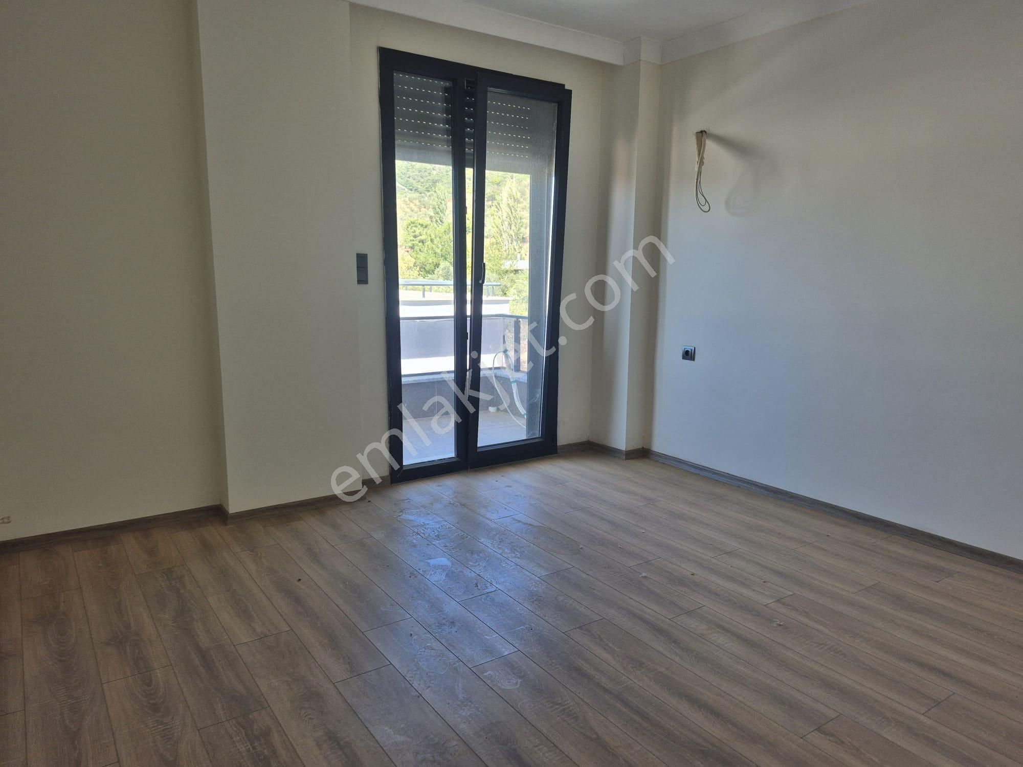 Golden Globy, Edremit Güre'de Körfez Ve Deniz Manzaralı Satılık 4+1 Tripleks İkiz Villa - Görsel 20