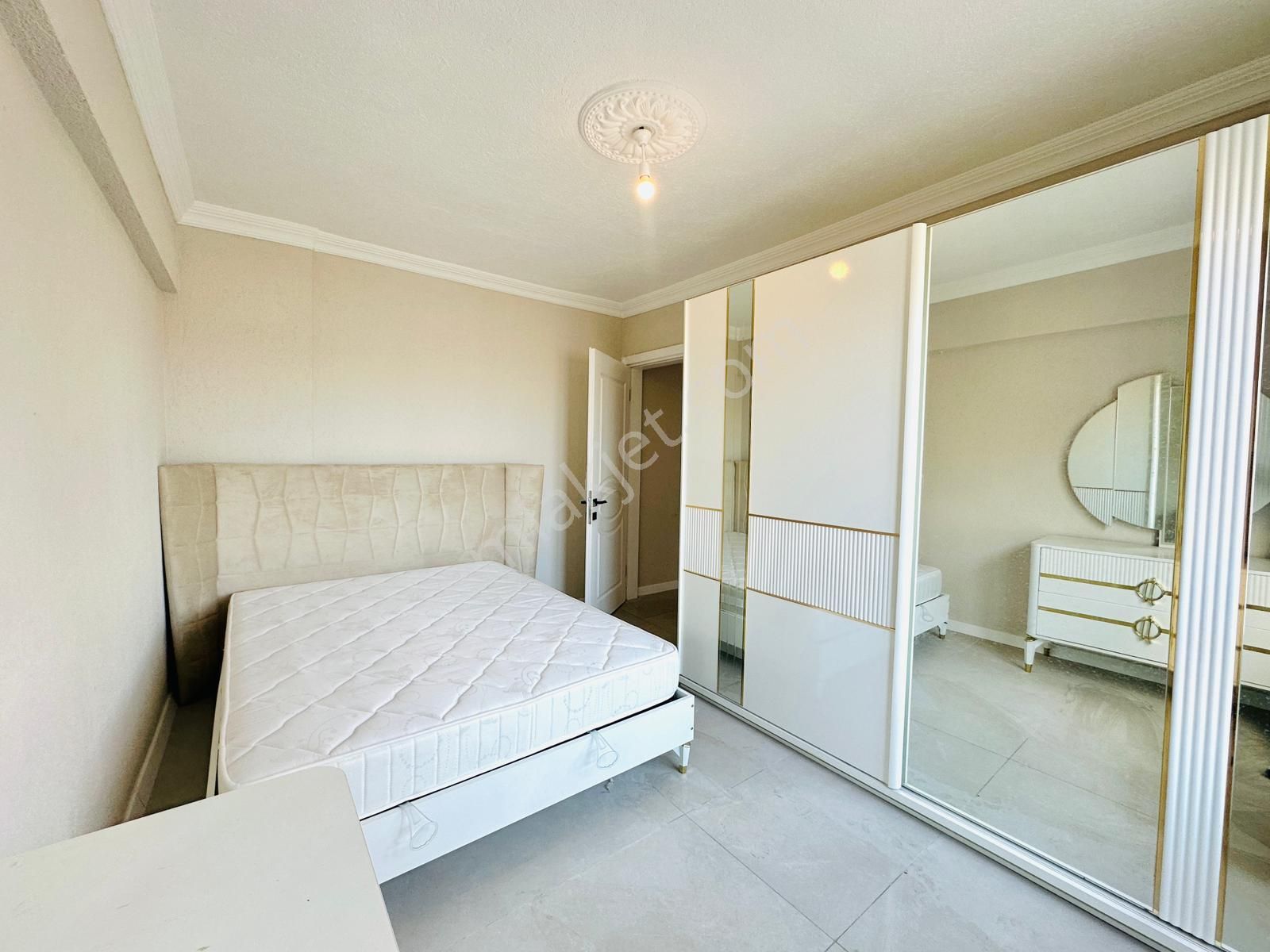 Marinaya 150m Mesafede Tadilatlı Eşyalı 2+1 Daire Kiralık - Görsel 14