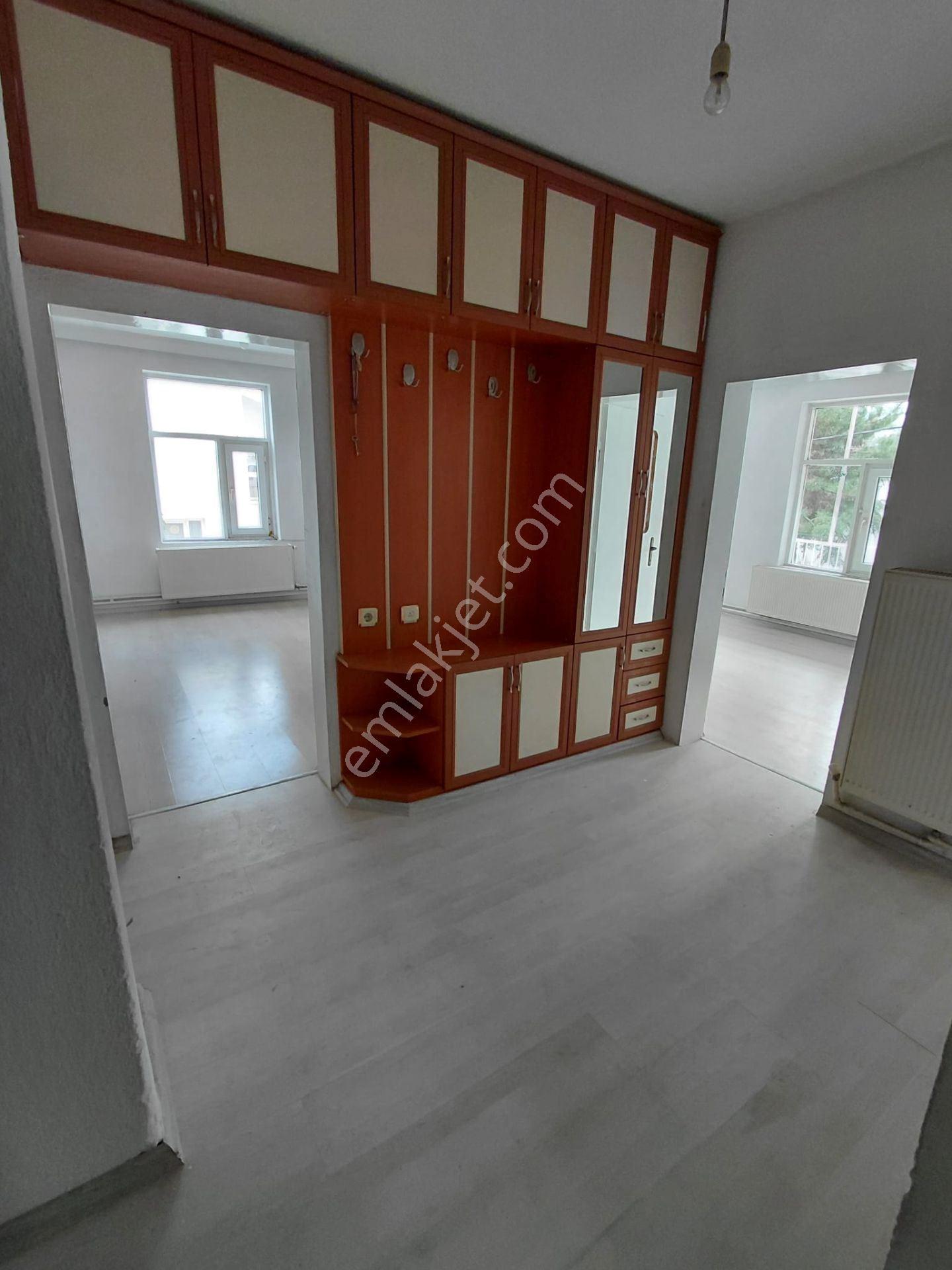 Isparta Merkez Binbirevler Mahallesinde Kiralık 2 Adet Daire - Görsel 7