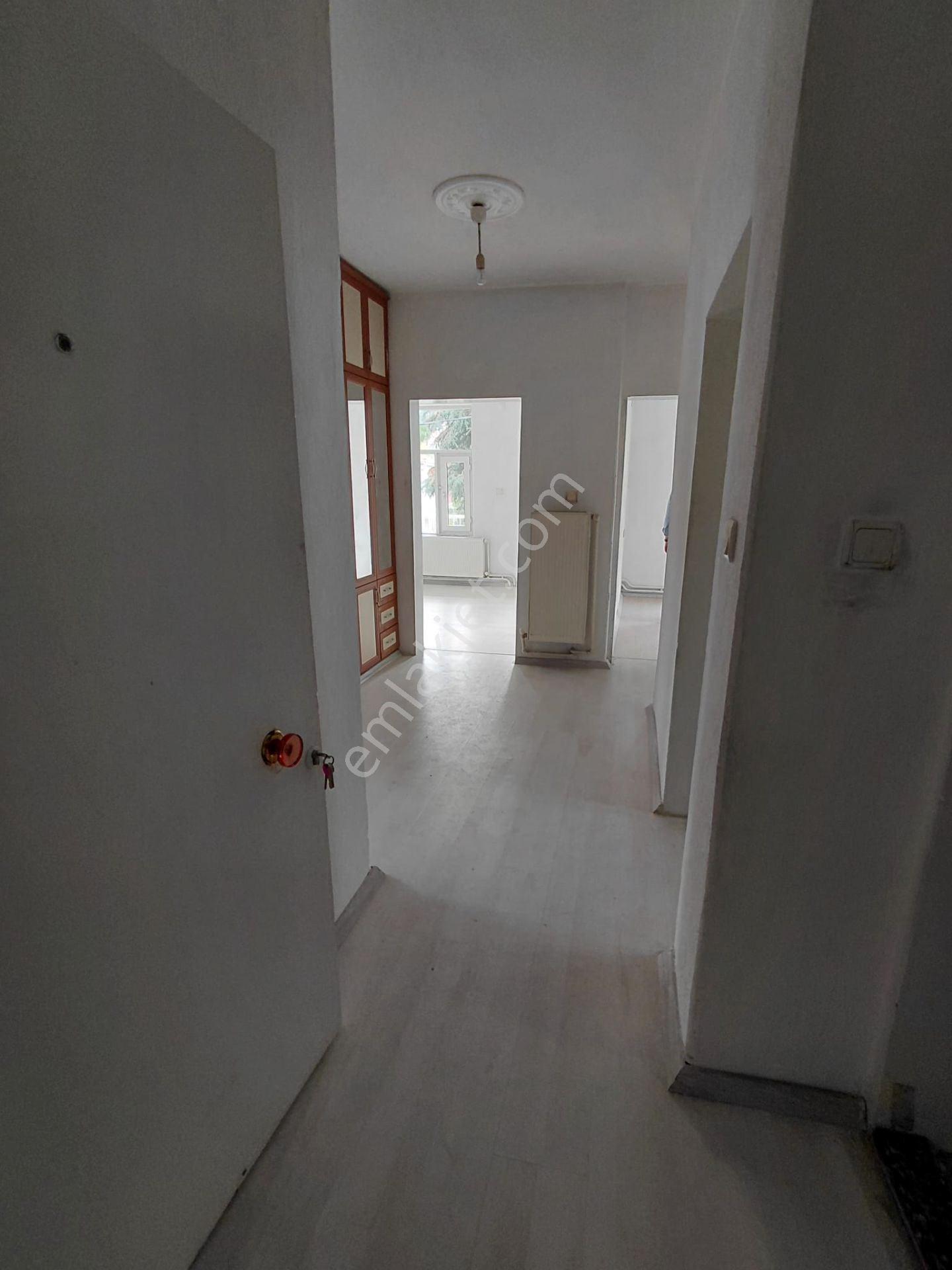 Isparta Merkez Binbirevler Mahallesinde Kiralık 2 Adet Daire - Görsel 6
