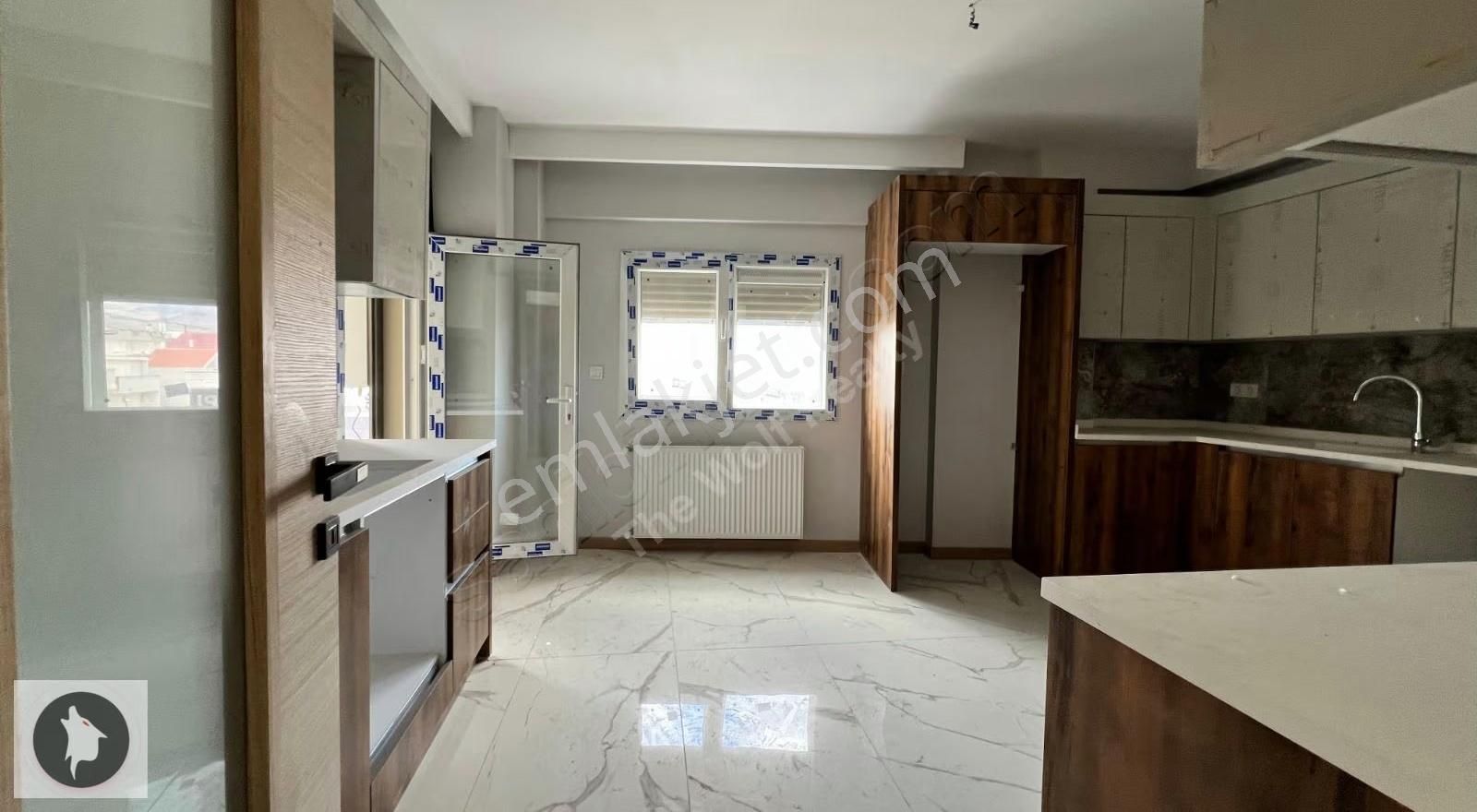 Karşıyakada Satılık Daire 4+1 Dubleks 2 Bağımsız Bölüm Lüks - Görsel 18