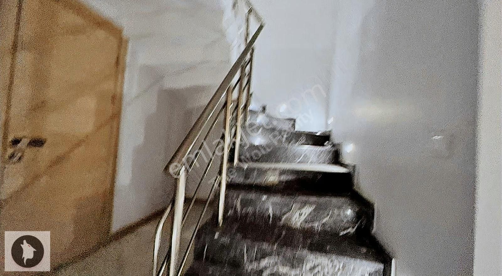 Karşıyakada Satılık Daire 4+1 Dubleks 2 Bağımsız Bölüm Lüks - Görsel 8