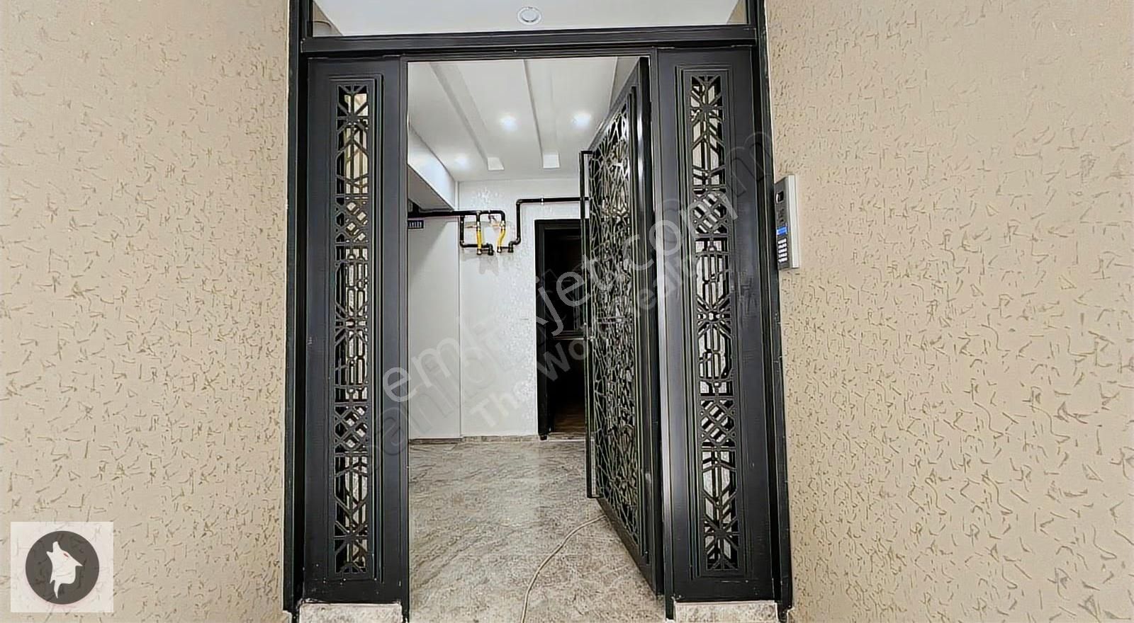 Karşıyakada Satılık Daire 4+1 Dubleks 2 Bağımsız Bölüm Lüks - Görsel 3