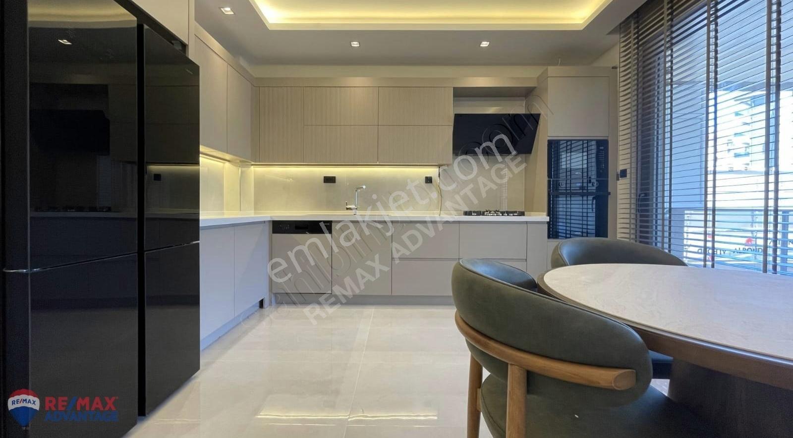 Remax Advantage'den Balat Doğanköy'de Satılık Lüks 3+1 Daire - Görsel 11
