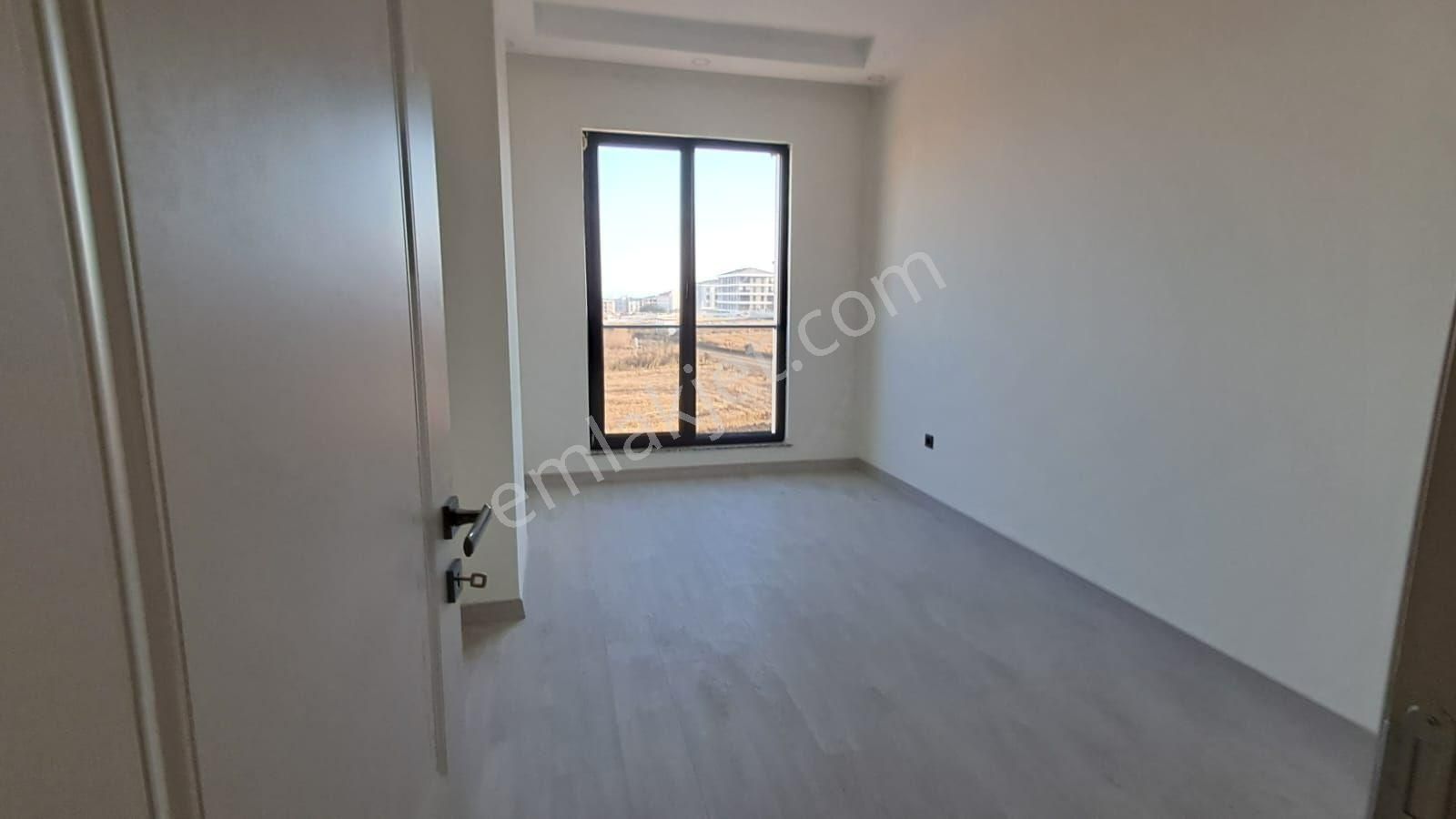 Ekşioğlu'ndan Tekirdağ Süleymanpaşa Atatürk Mahallesi 3+1 Satılık Daire - Görsel 4