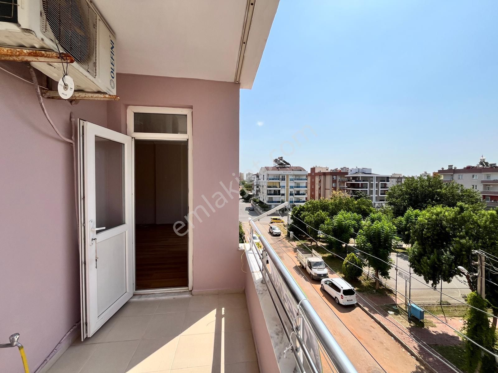 Asansörlü Ayrı Mutfaklı Doğalgaz Kapıda 3 Balkon 2 Wc - Görsel 8
