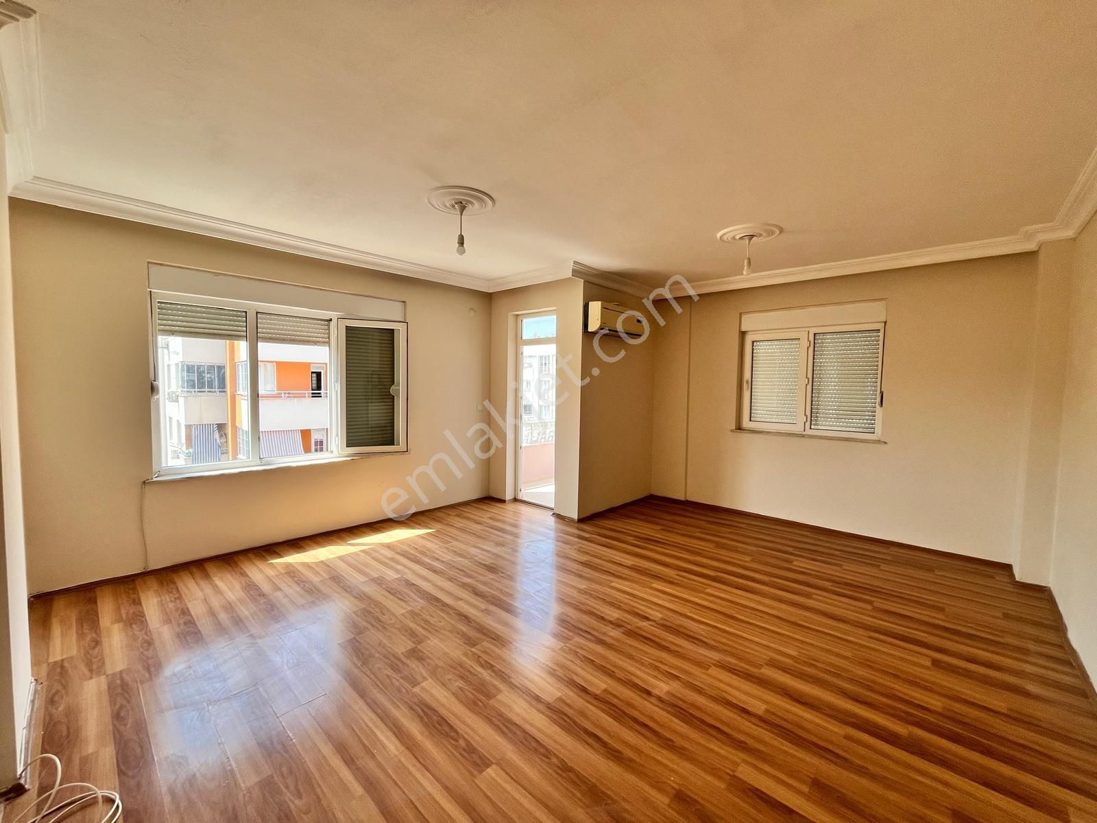 Asansörlü Ayrı Mutfaklı Doğalgaz Kapıda 3 Balkon 2 Wc - Görsel 4