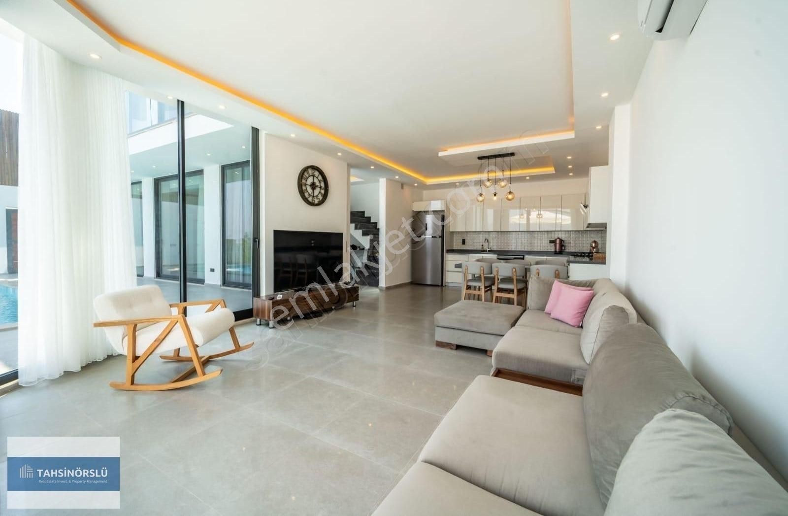 Kalkan Yeşilköy'de Fırnaz Koyu'nun Eşsiz Manzarasında 6+2 Villa - Görsel 17