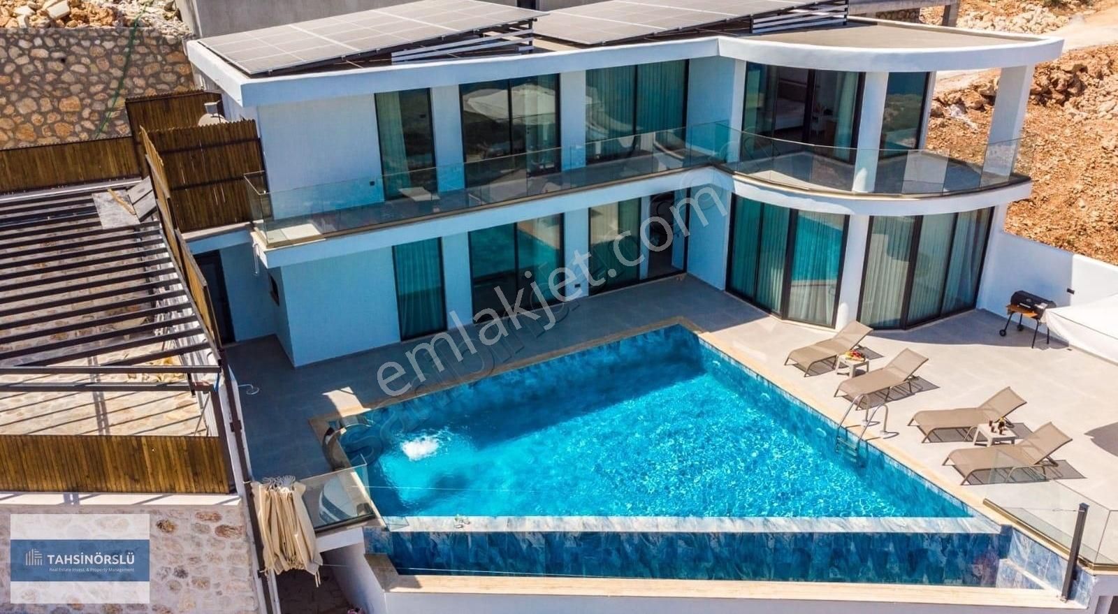 Kalkan Yeşilköy'de Fırnaz Koyu'nun Eşsiz Manzarasında 6+2 Villa - Görsel 4