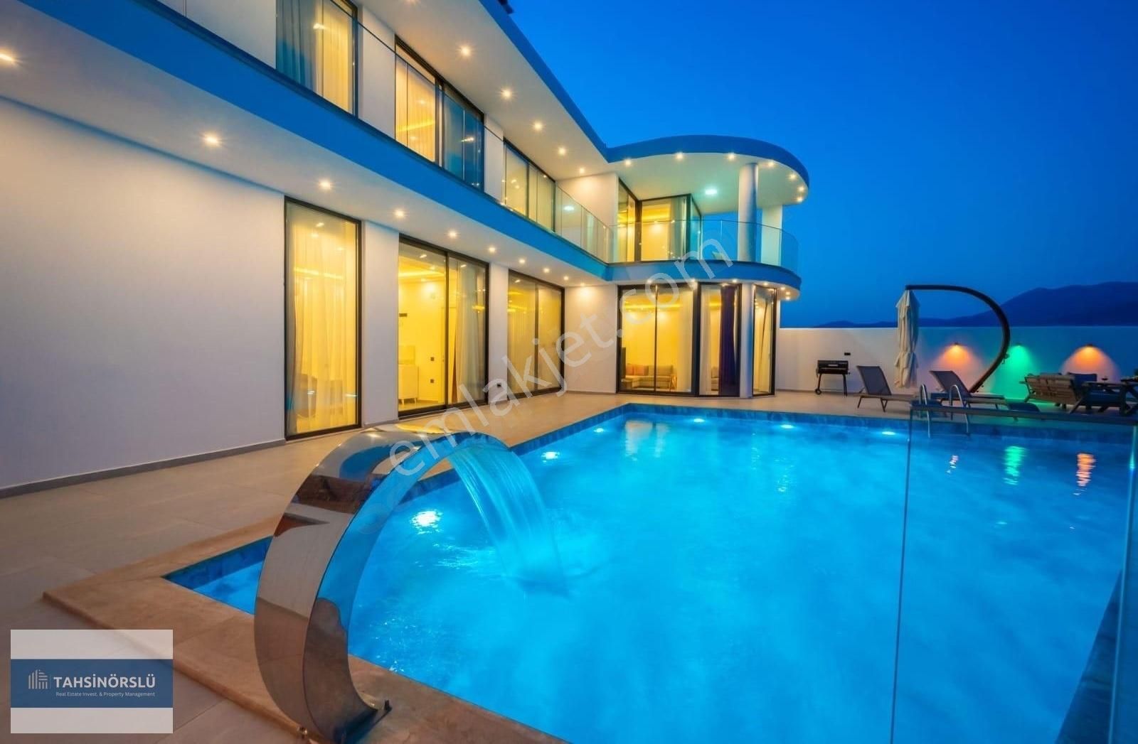 Kalkan Yeşilköy'de Fırnaz Koyu'nun Eşsiz Manzarasında 6+2 Villa - Görsel 18