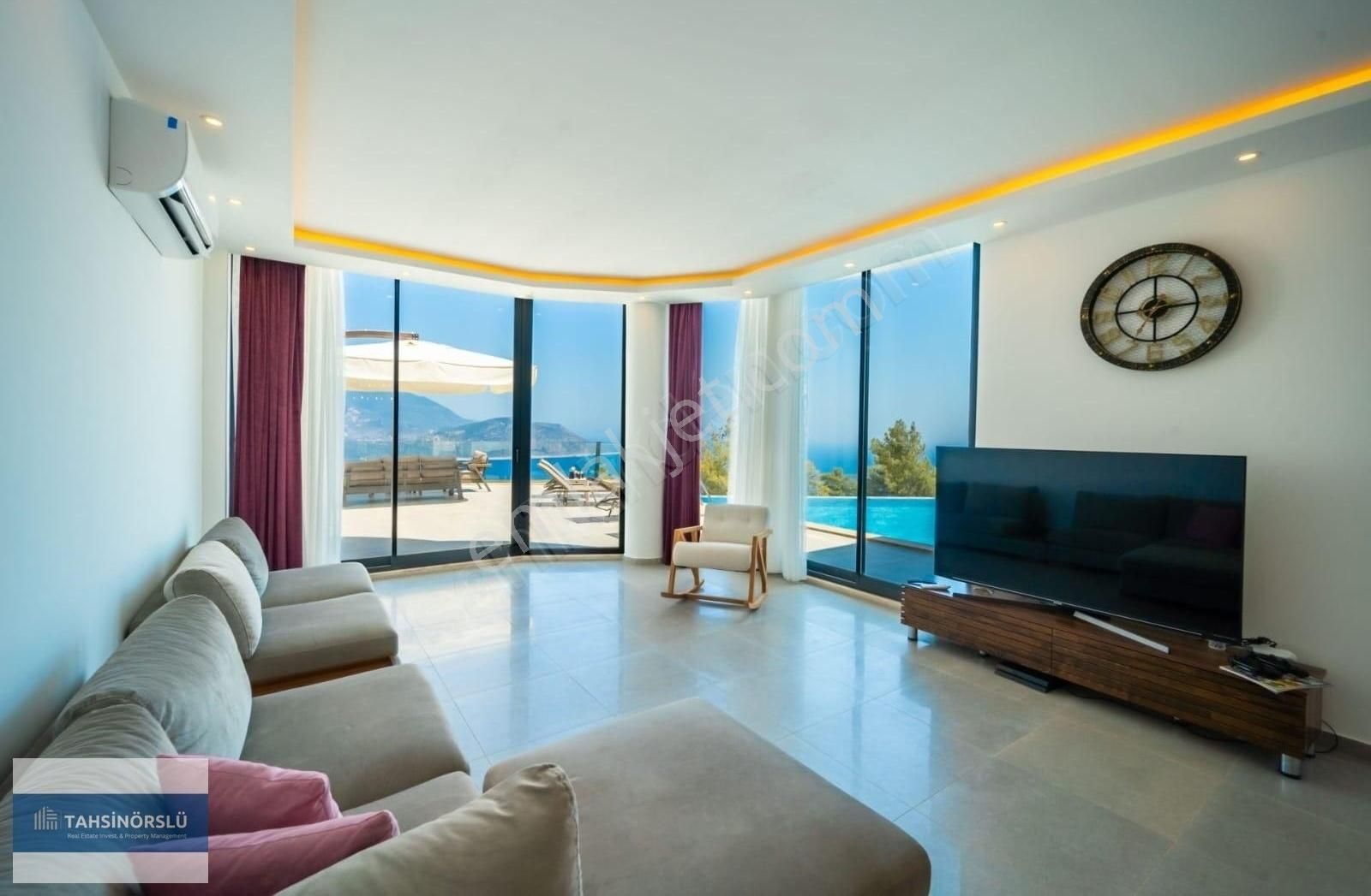 Kalkan Yeşilköy'de Fırnaz Koyu'nun Eşsiz Manzarasında 6+2 Villa - Görsel 8