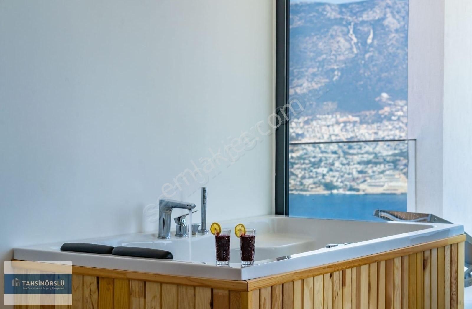 Kalkan Yeşilköy'de Fırnaz Koyu'nun Eşsiz Manzarasında 6+2 Villa - Görsel 11