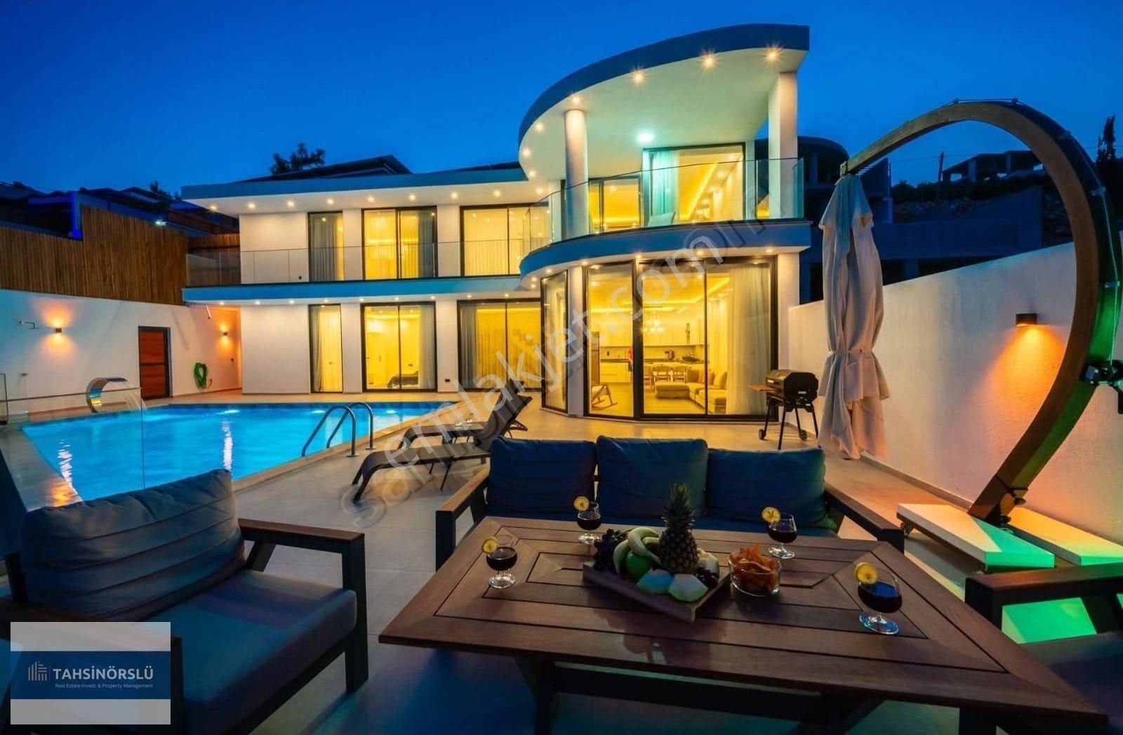 Kalkan Yeşilköy'de Fırnaz Koyu'nun Eşsiz Manzarasında 6+2 Villa - Görsel 26