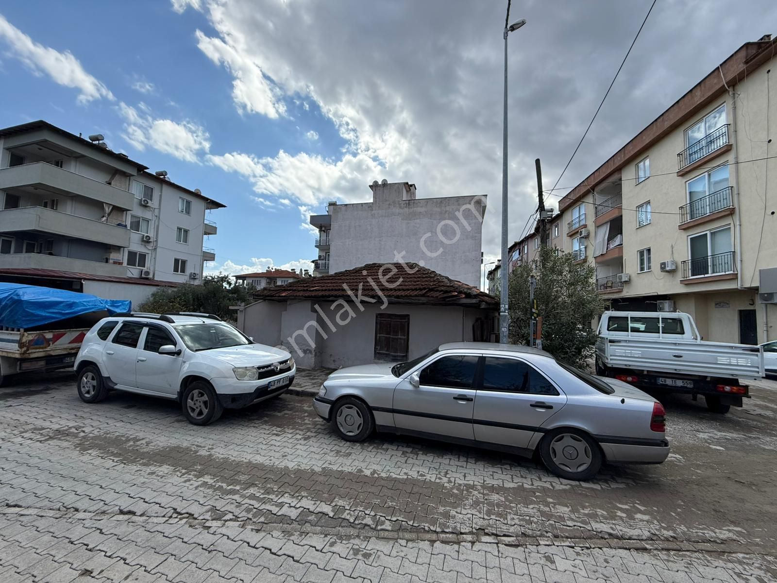 Ortacada Süper Konumda 252 M2 Dükkan + 3 Kat İmarlı Arsa Satılık. - Görsel 4