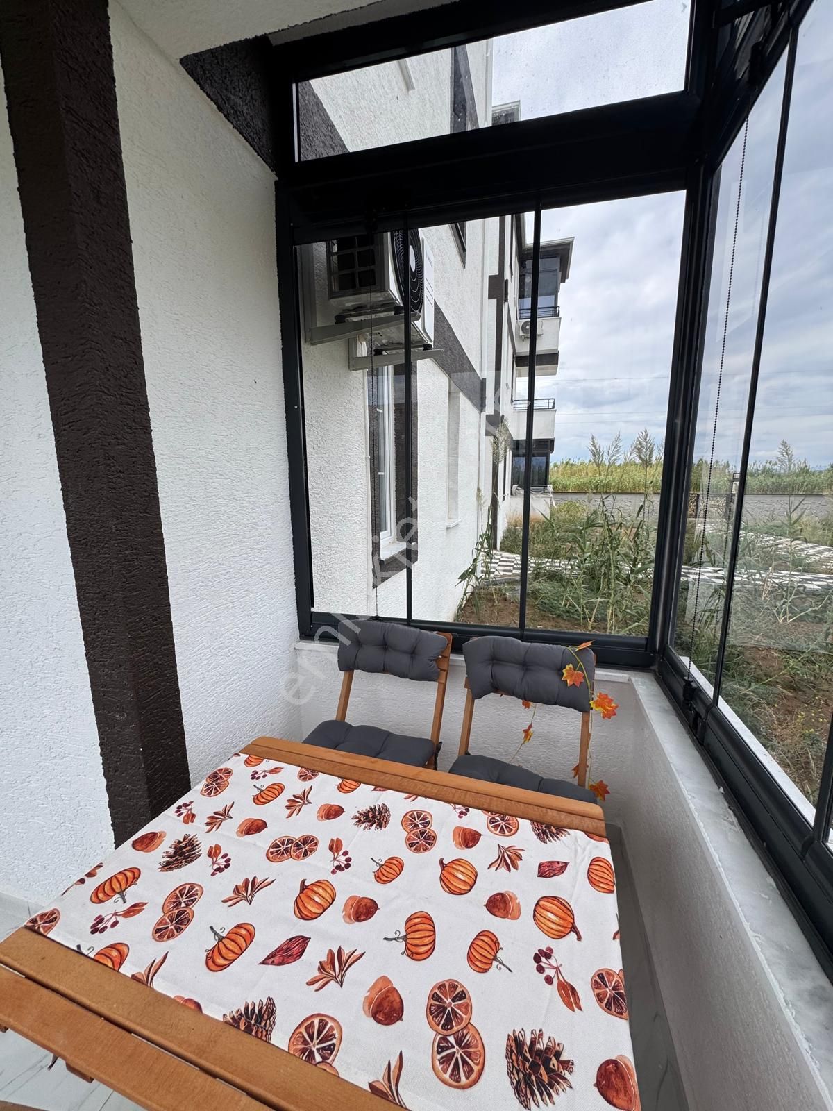 Gömeç Yaya Mahallesinde Kiralık Eşyalı Kapalı Mutfak 1+1 Daire - Görsel 19