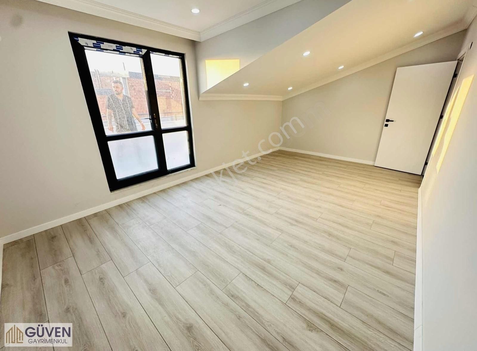 Kültür Merkezi Dibinde 4+1 220m2 Asans Kap.oto Geniş Dublex - Görsel 24