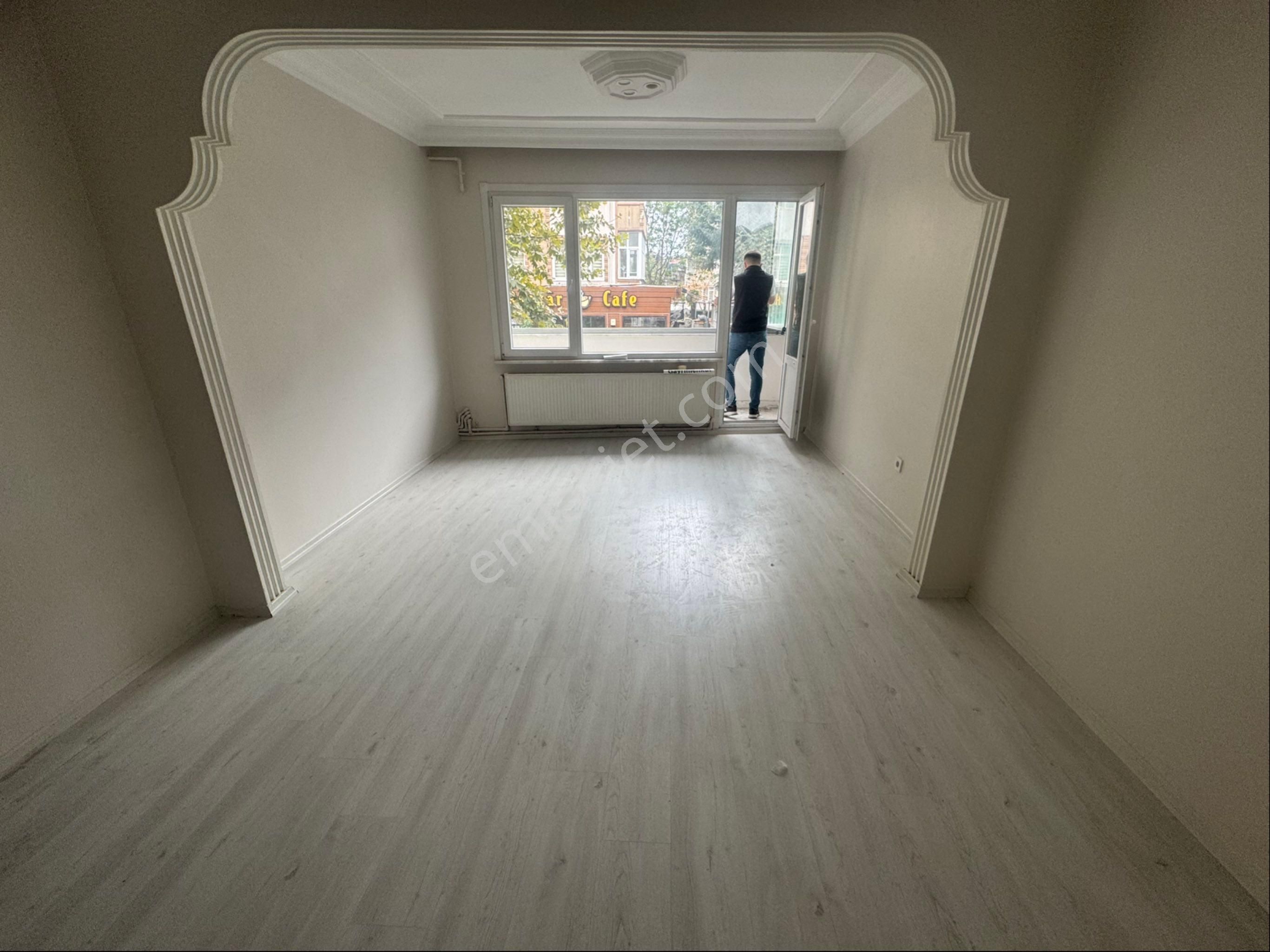 Fatih Kocamustafapaşa Ana Cadde Üzeri 2+1 Temiz Daire