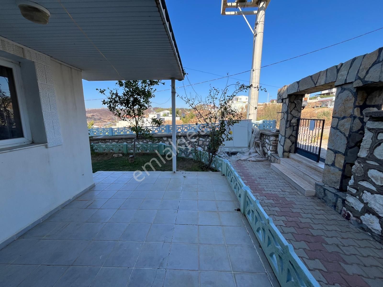 Seferihisar Ümürbeldesinde Satılık 4 +1 Villa Deniz Manzaralı - Görsel 4