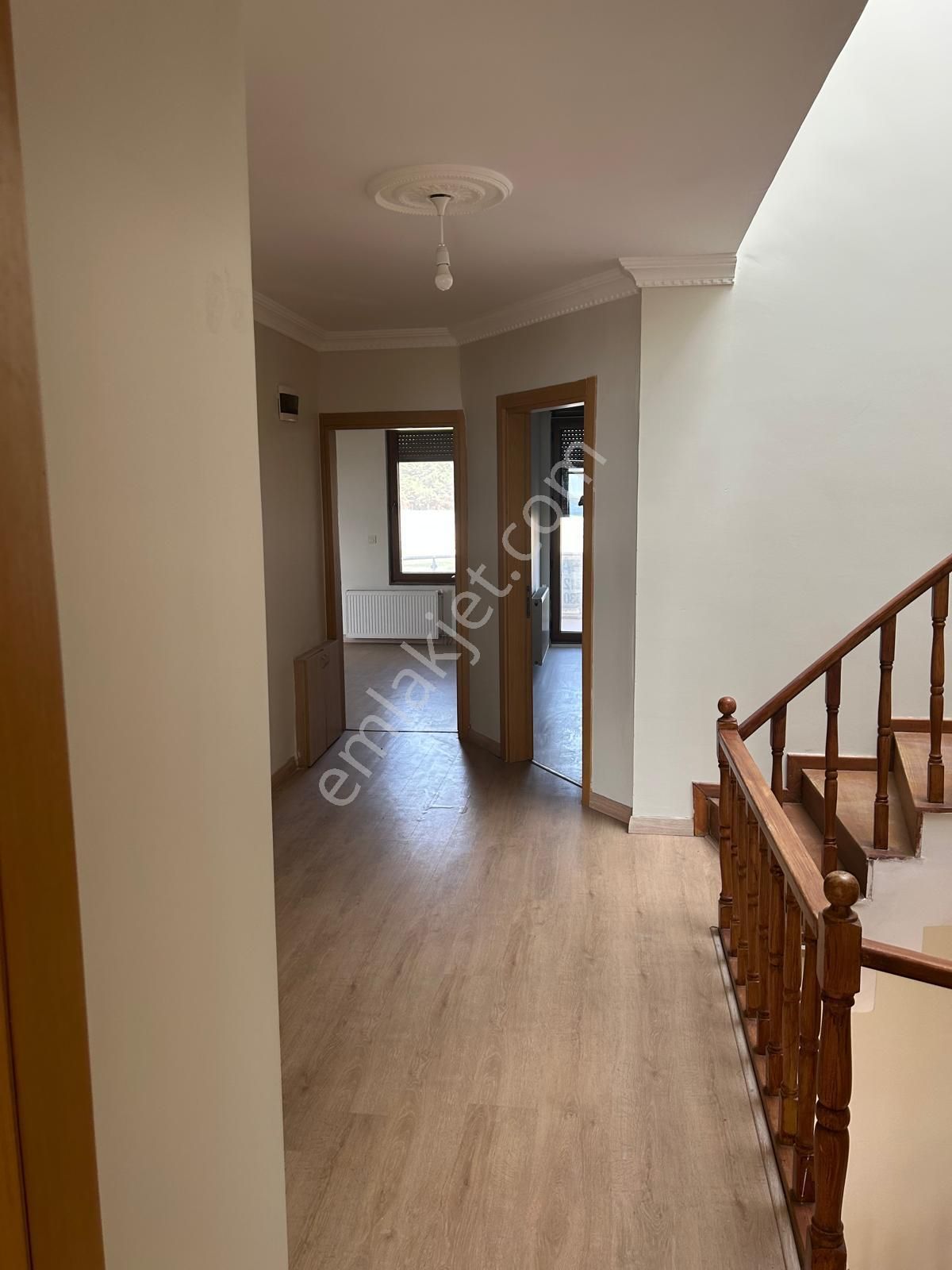 Büyükçekmecede Havuzlu Deniz Manzaralı Satılık Villa... - Görsel 6