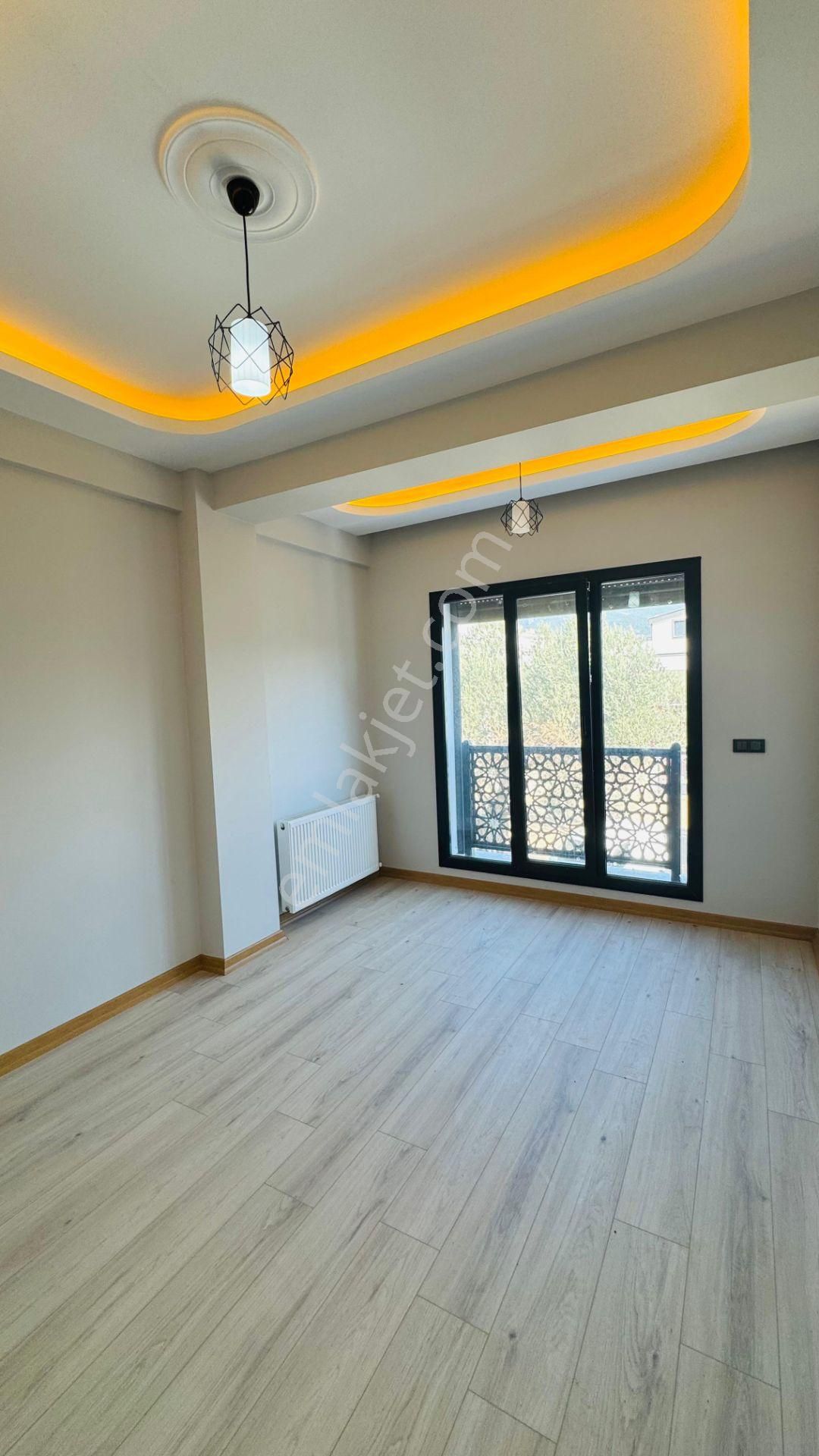 ** Kupon Emlak'tan Zeytinlide Özel Tasarım Satılık Villa** - Görsel 31