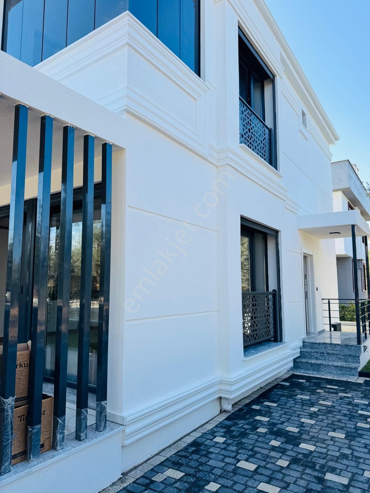 ** Kupon Emlak'tan Zeytinlide Özel Tasarım Satılık Villa** - Görsel 13