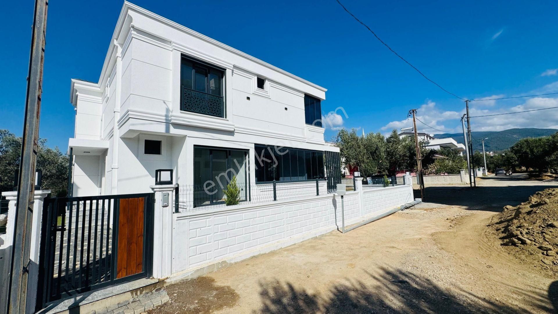 ** Kupon Emlak'tan Zeytinlide Özel Tasarım Satılık Villa** - Görsel 16