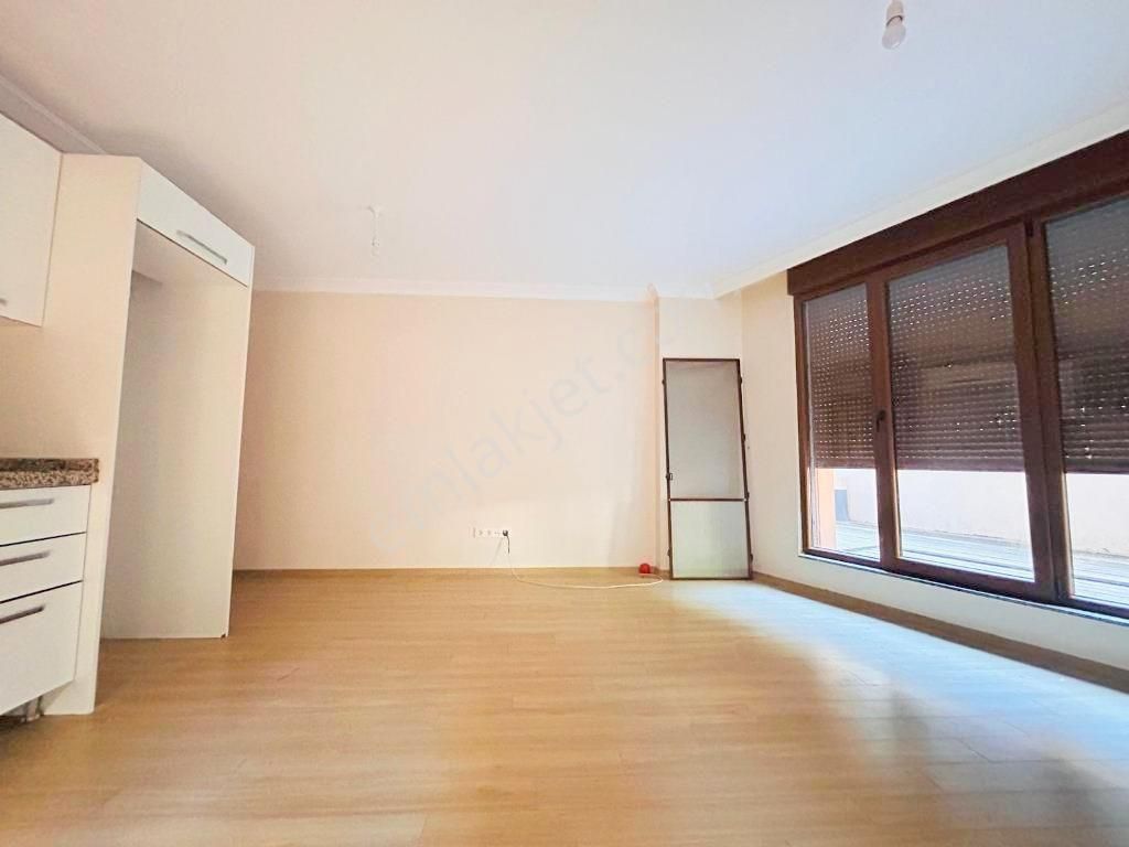 İdealtepede 45.000 Kiracılı Yatırımlık Yeni Binada Bahçeli 3+1 - Görsel 6