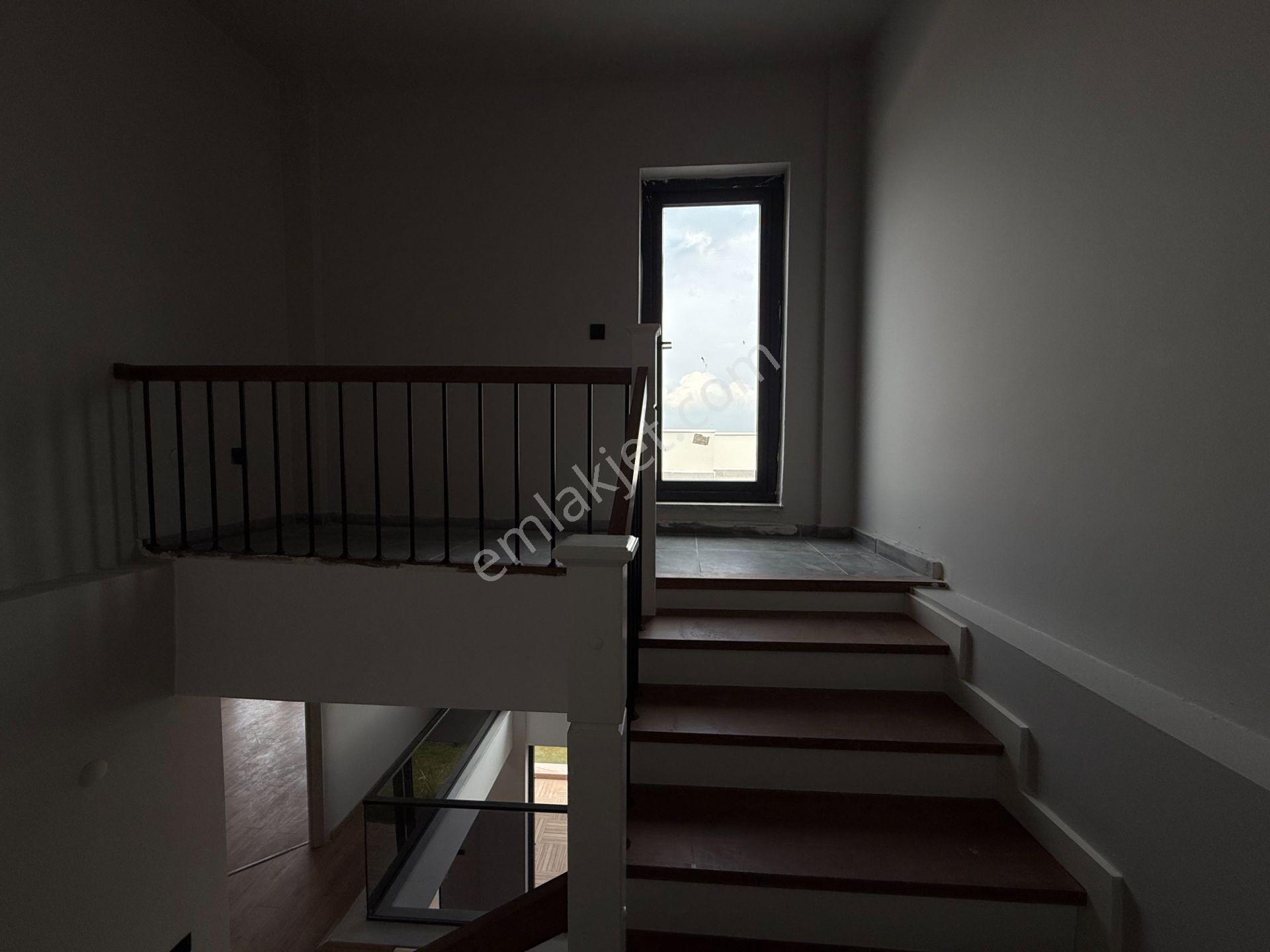 Sapancada Göl Manzaralı Havuzlu Müstakil Villa - Bahadır Eker'den - Görsel 31