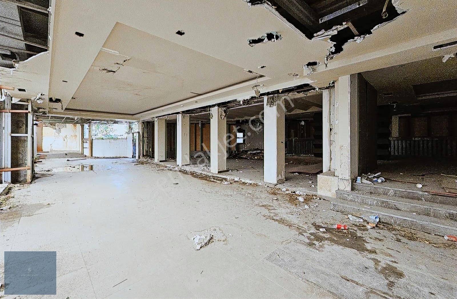 Etiler Nispetiye Caddesi Üzerinde Tabela Değeri Yüksek Villa - Görsel 14