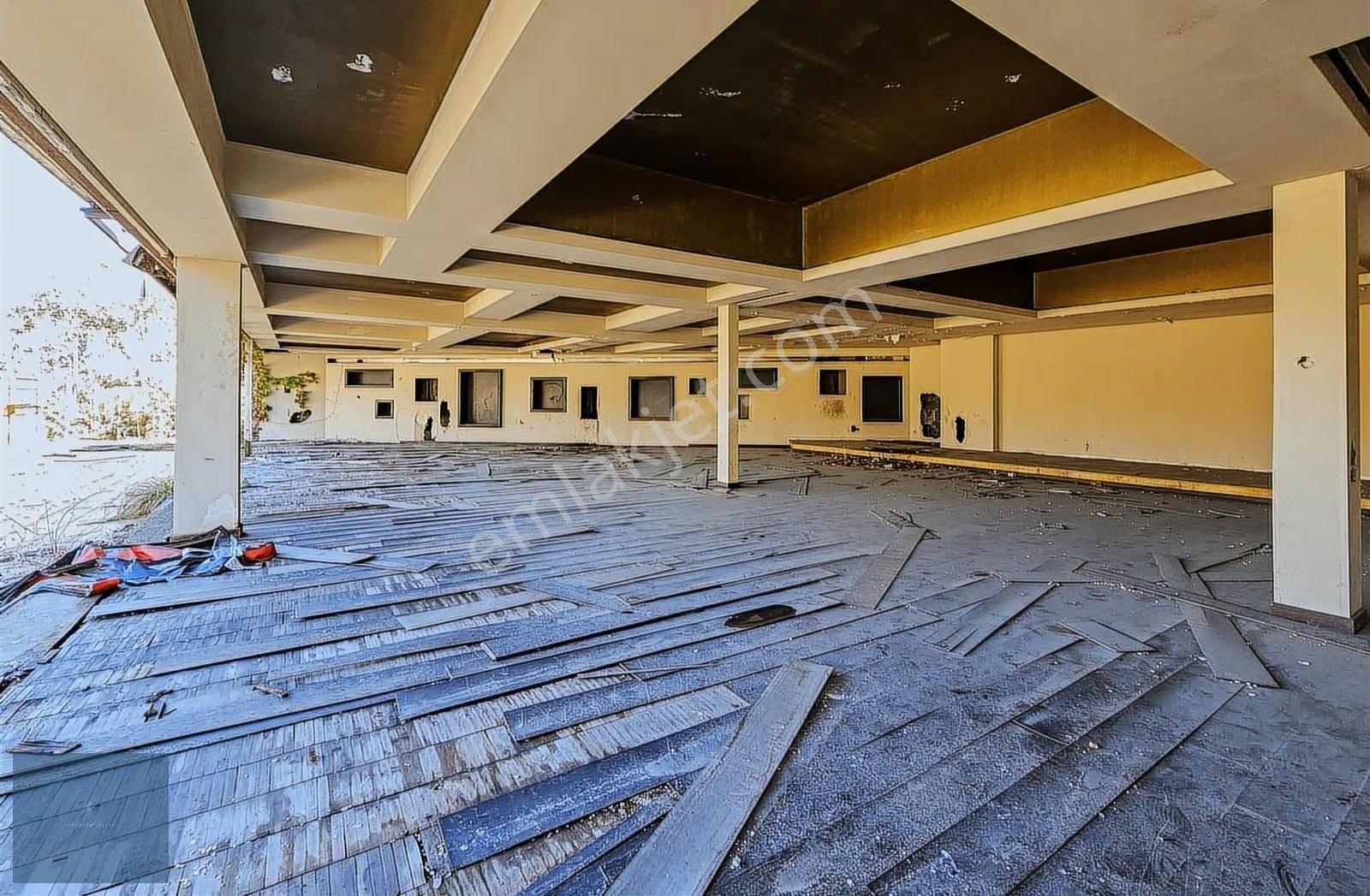 Etiler Nispetiye Caddesi Üzerinde Tabela Değeri Yüksek Villa - Görsel 6