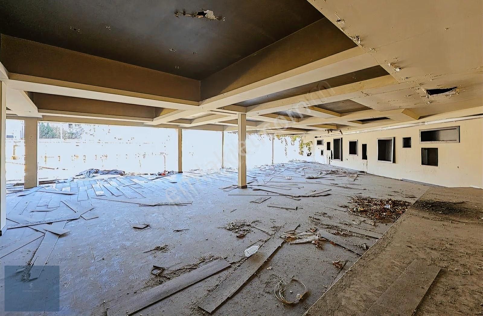 Etiler Nispetiye Caddesi Üzerinde Tabela Değeri Yüksek Villa - Görsel 5