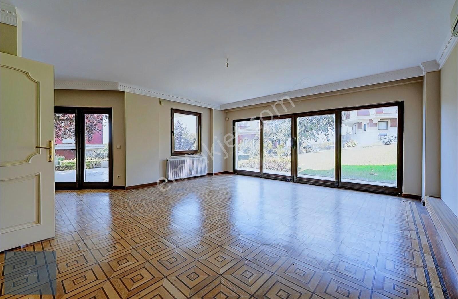 Çamlıca'nın En Özel Sitesinde Eşsiz Müstakil Kiralık Villa - Görsel 11