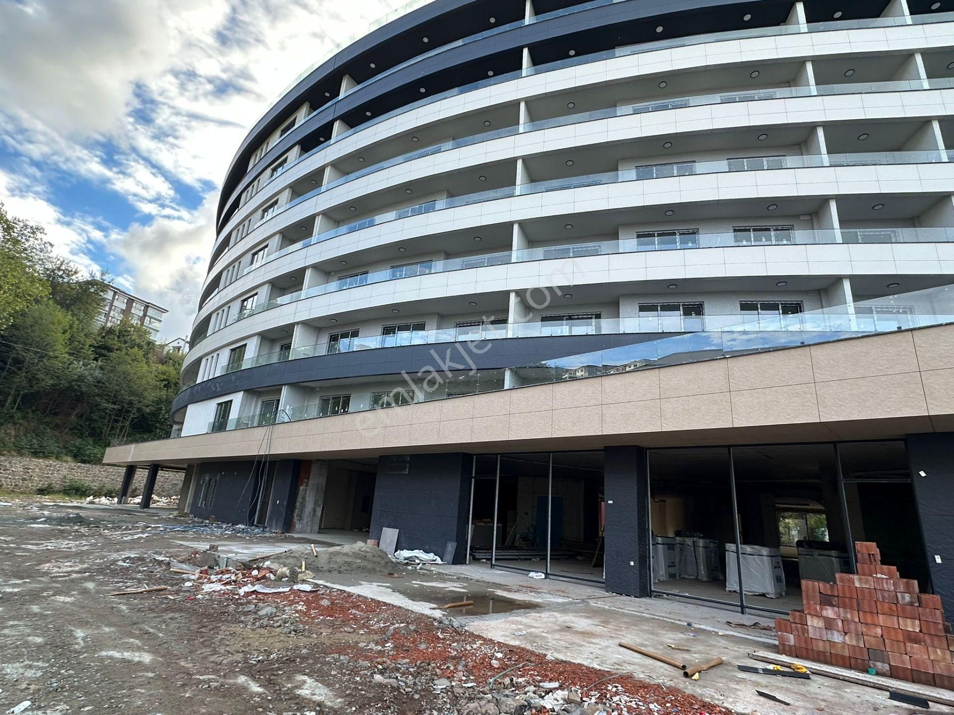 Trabzon Yalıncakta Ana Yol Üstü Satılık Lüks Daire
