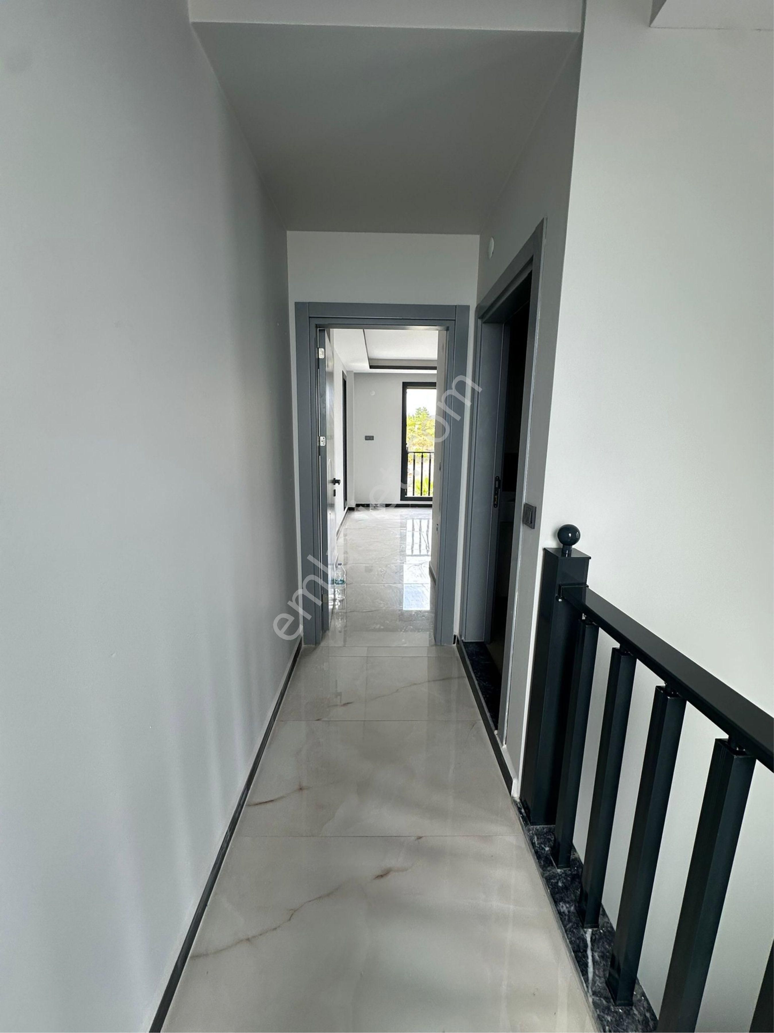 Didim Seyrantepe’de 601 M2 Lik Arsaya Oturmuş Havuzlu Dev Villa - Görsel 21