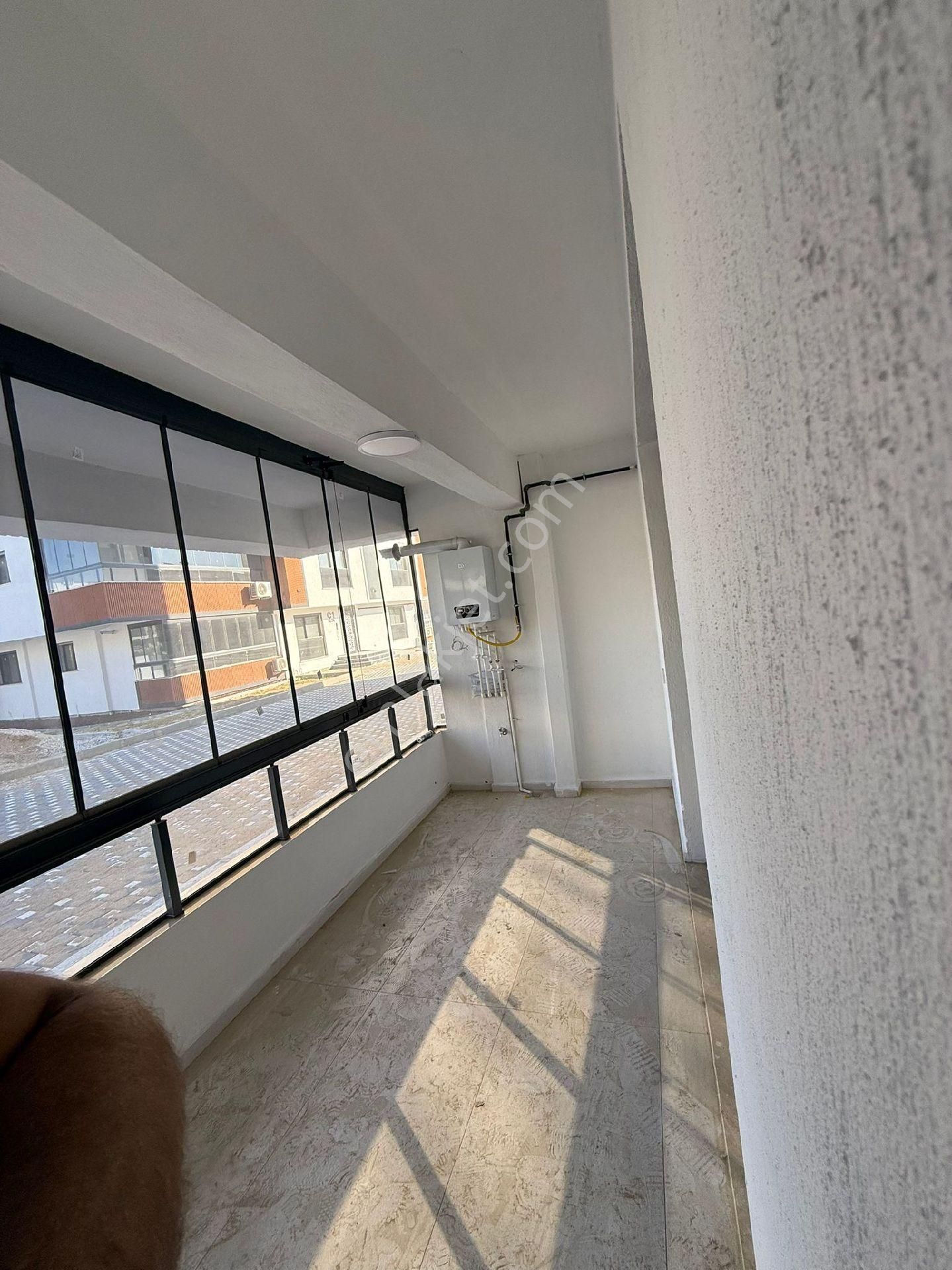 İzmir Torbalı Muratbey Mahallesinde 3+1 Sıfır Havuzlu Sitede Satılık Daire - Görsel 8