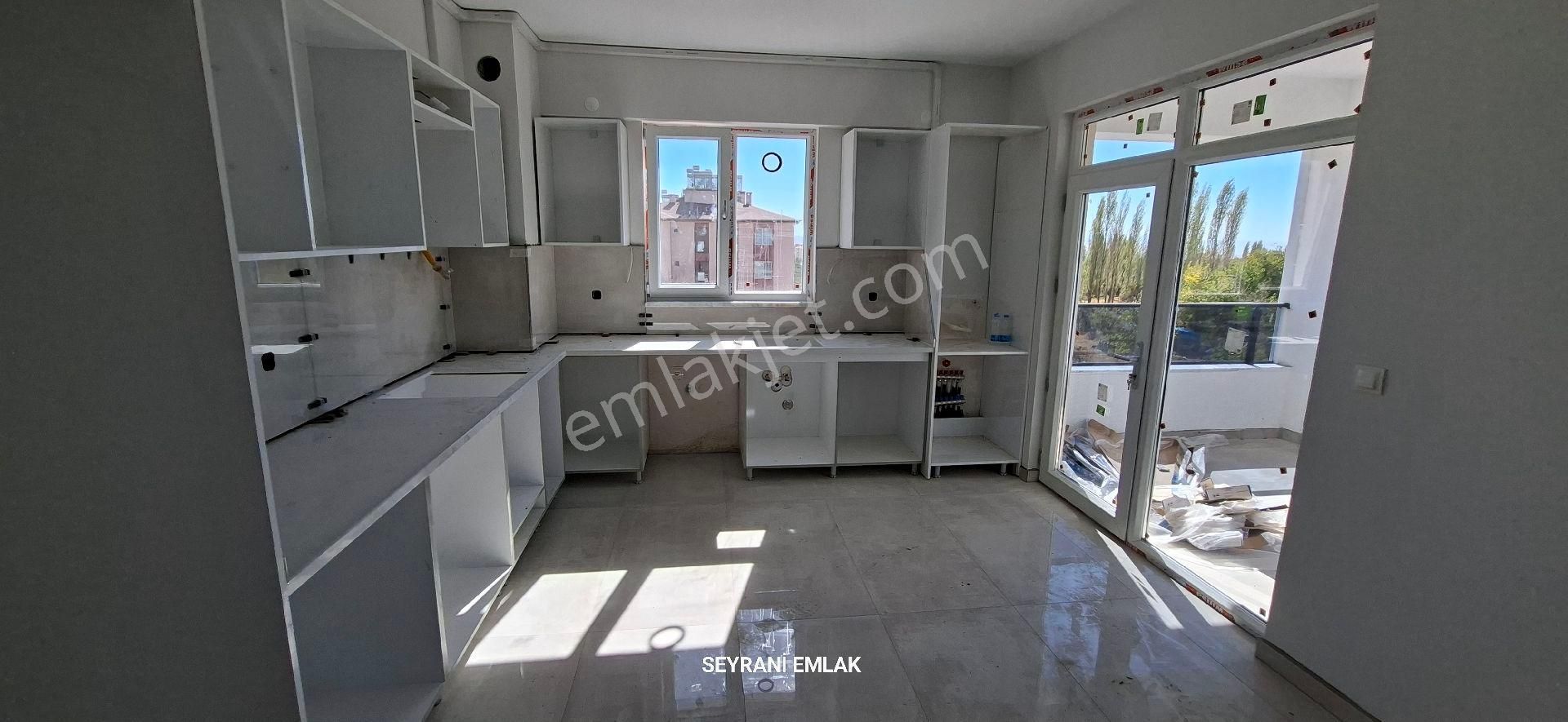 Develi İbrahimağa Mahallesi'nde Satlık 3+1 - Görsel 4