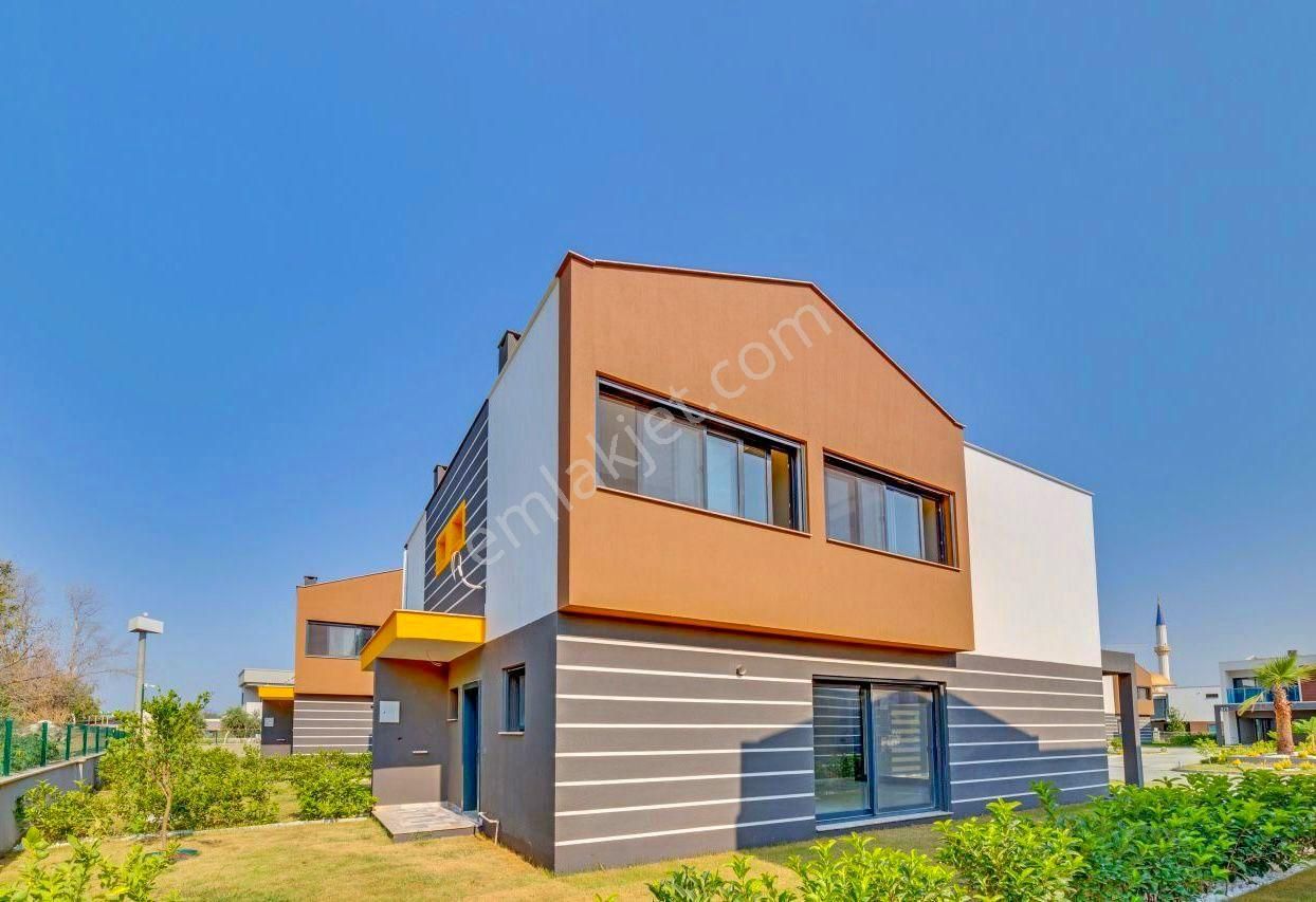 Elit Ada'dan Karaova Mahallesinde Havuzlu Sitede 3+1 Yazlık - Görsel 5