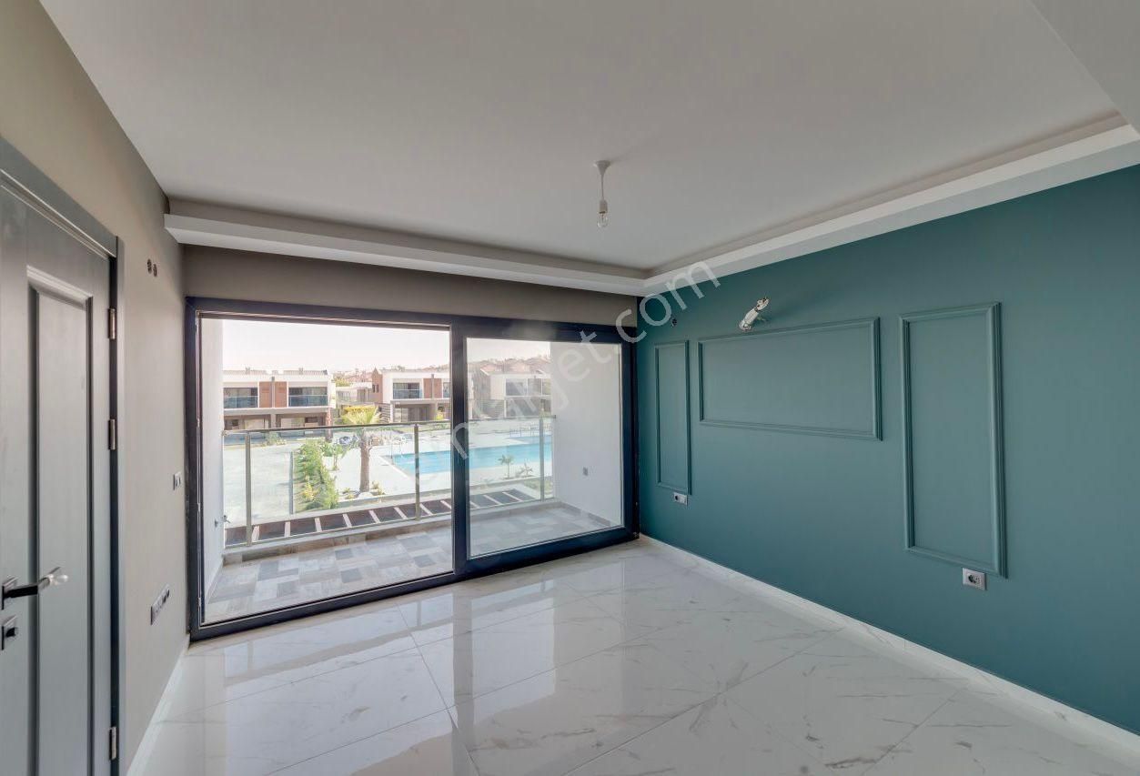 Elit Ada'dan Karaova Mahallesinde Havuzlu Sitede 3+1 Yazlık - Görsel 17